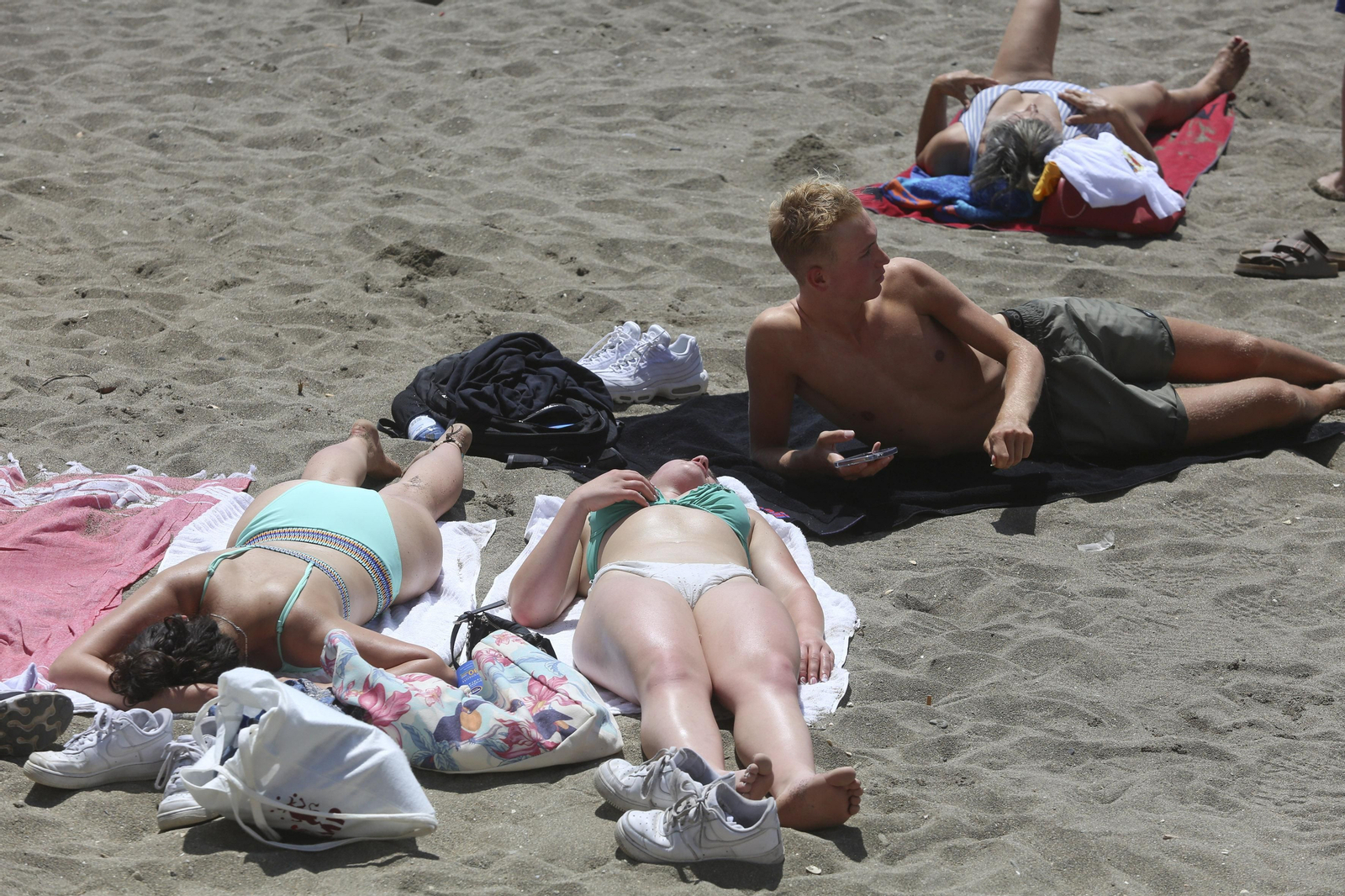 Una jornada de terral con temperaturas por encima de los 33 grados