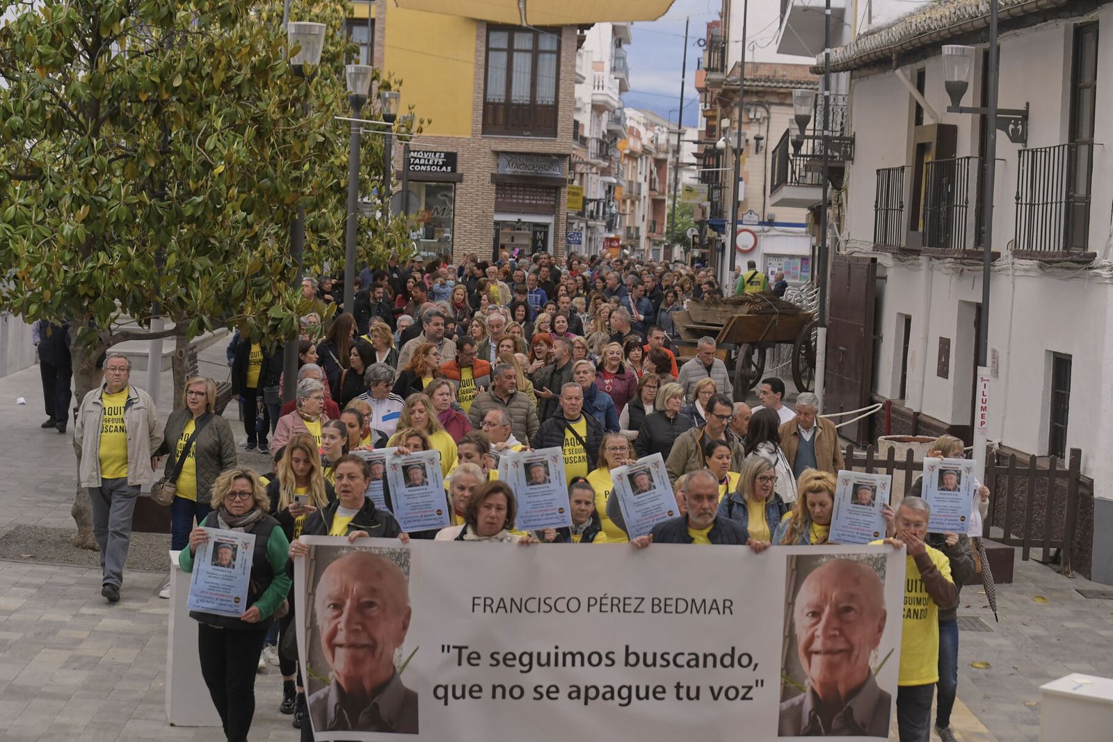 Fotos: Así ha sido la marcha por el mayor desaparecido en la costa de Granada