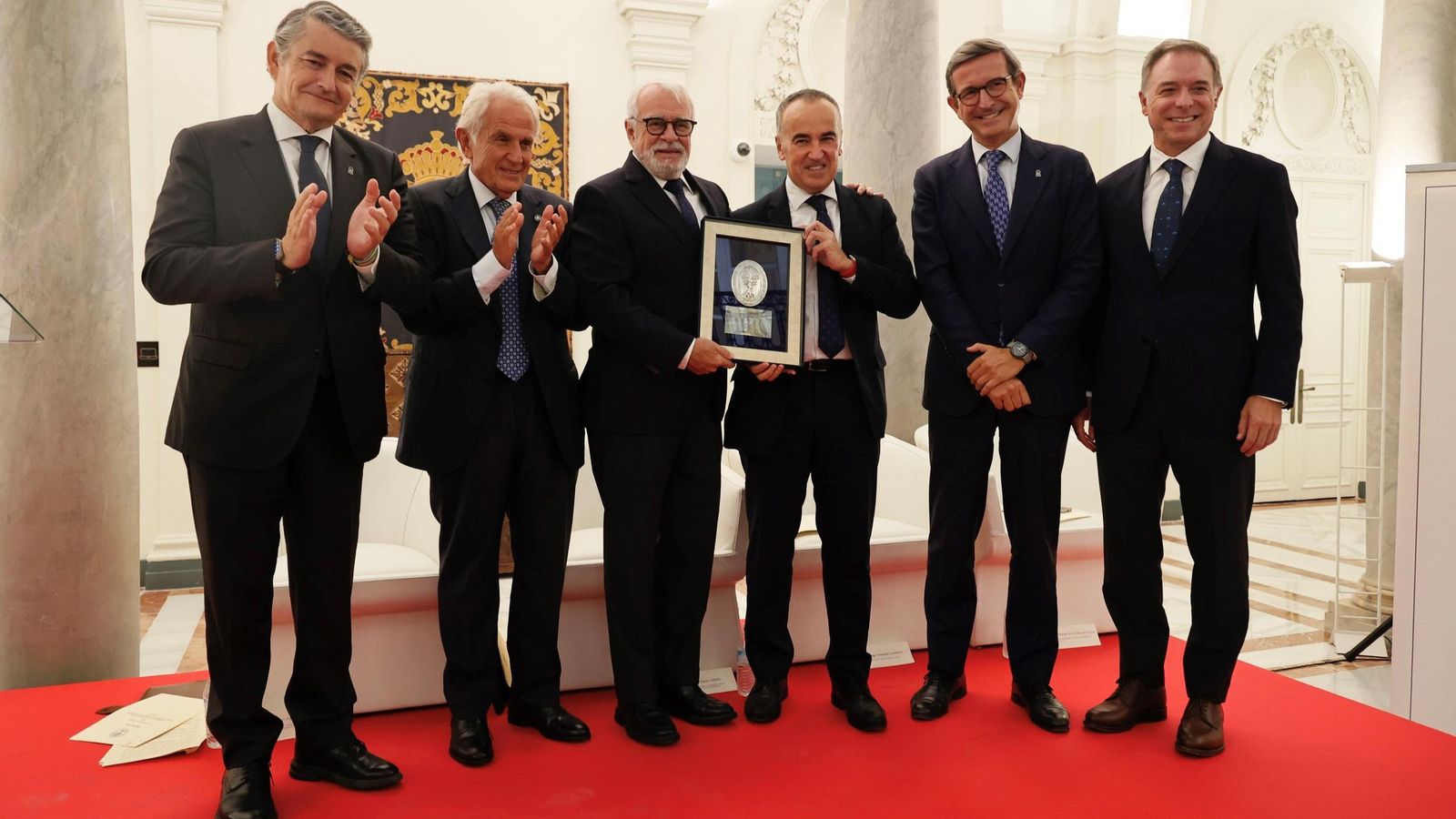 Francisco Cuervas, director general de Ghenova Ingeniería (tercero por la derecha). Francisco Cuervas, director general de Ghenova Ingeniería (tercero por la derecha).