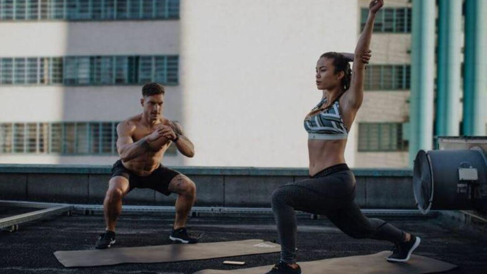 Sentadilla y zancada.