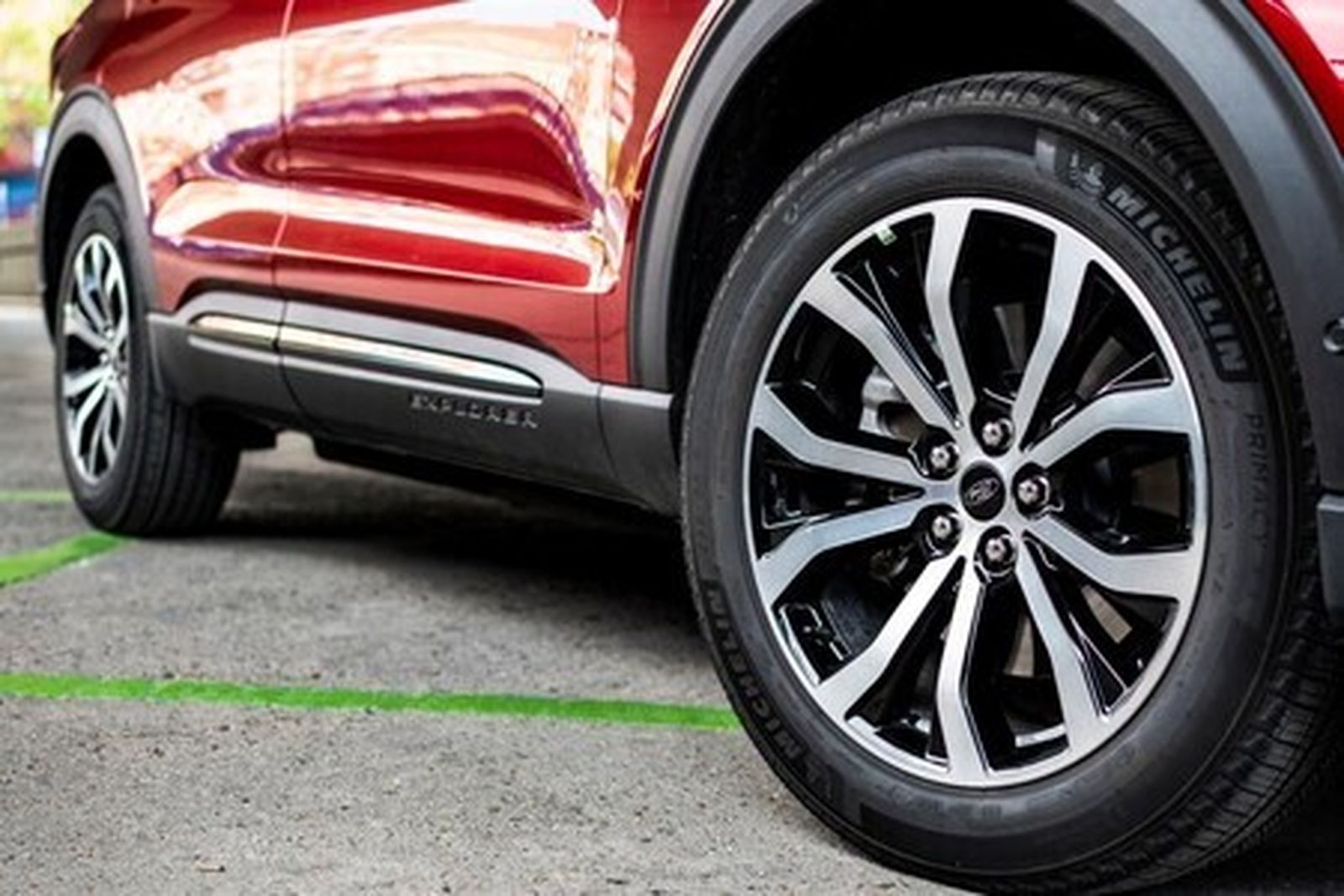 Hay que revisar el estado de los neumáticos antes de acudir a la ITV