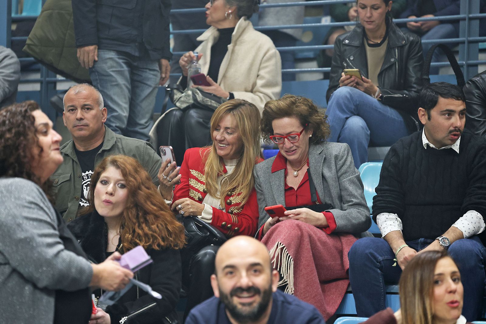 Imágenes del ambiente previo al concierto de Manolo García