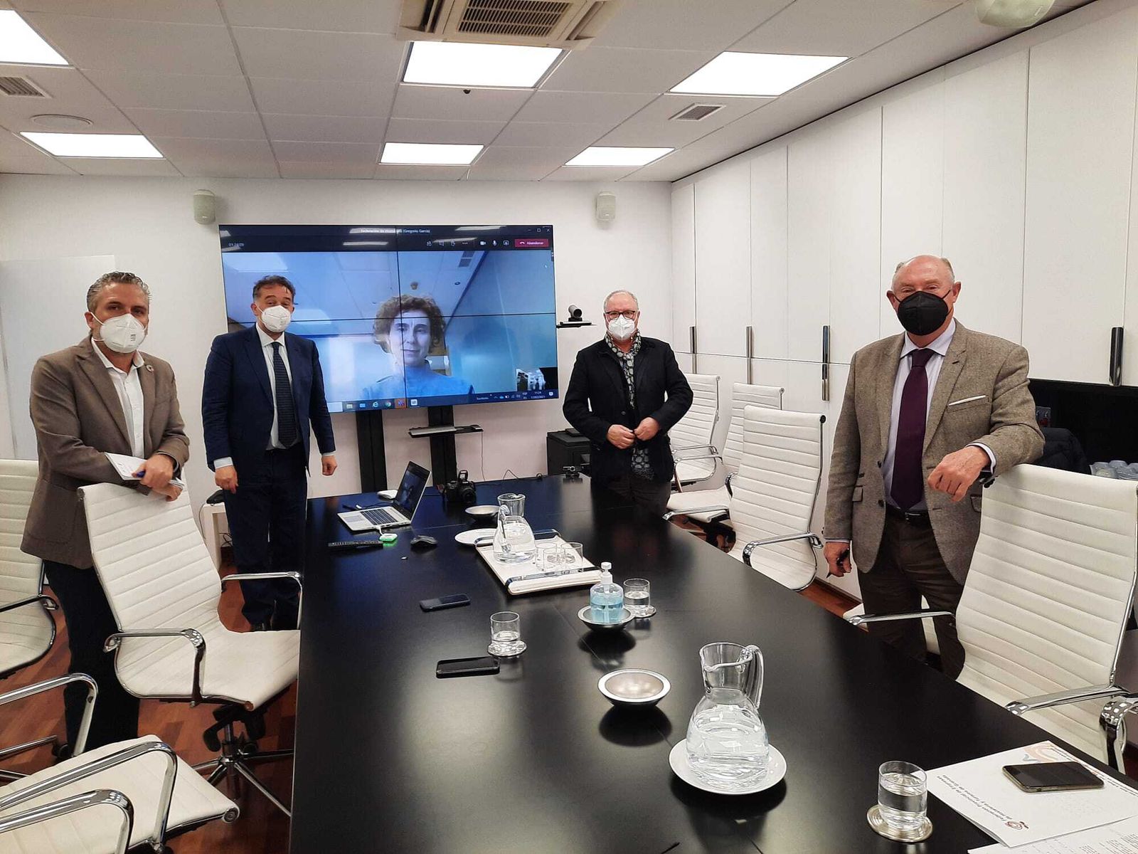 Encuentro de Emasagra con representantes empresariales de Granada