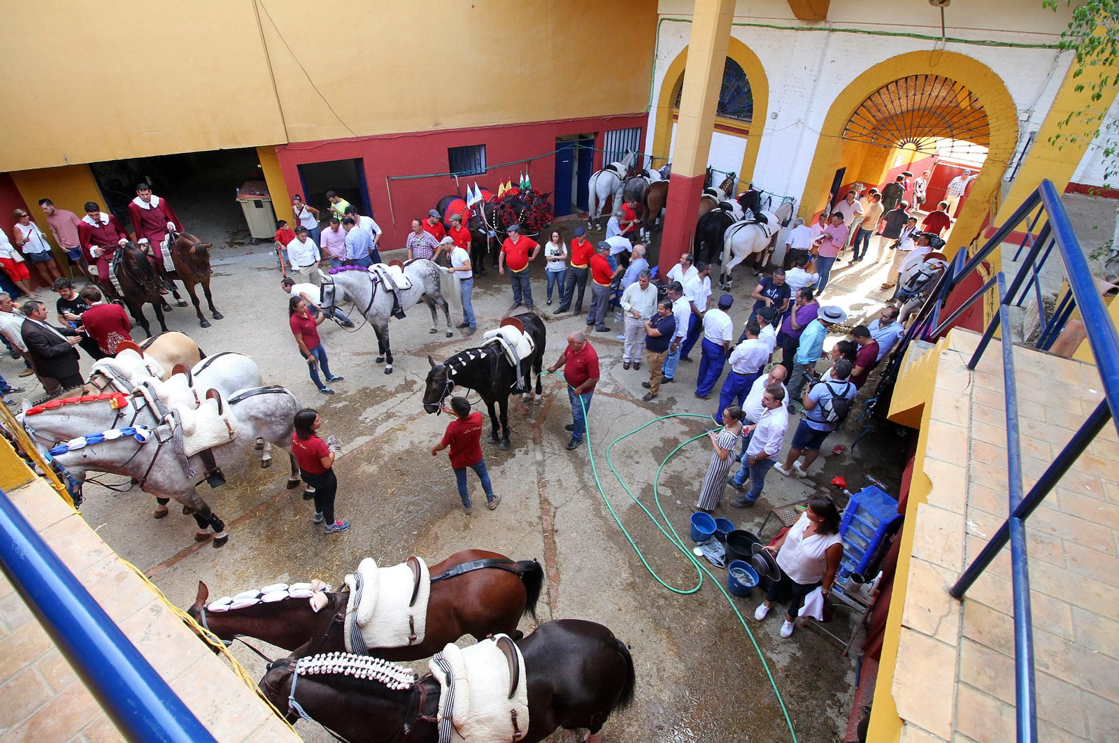 Imágenes de la corrida de rejones de Pablo Hermoso de Mendoza, Andrés Romero y Lea Vicens.