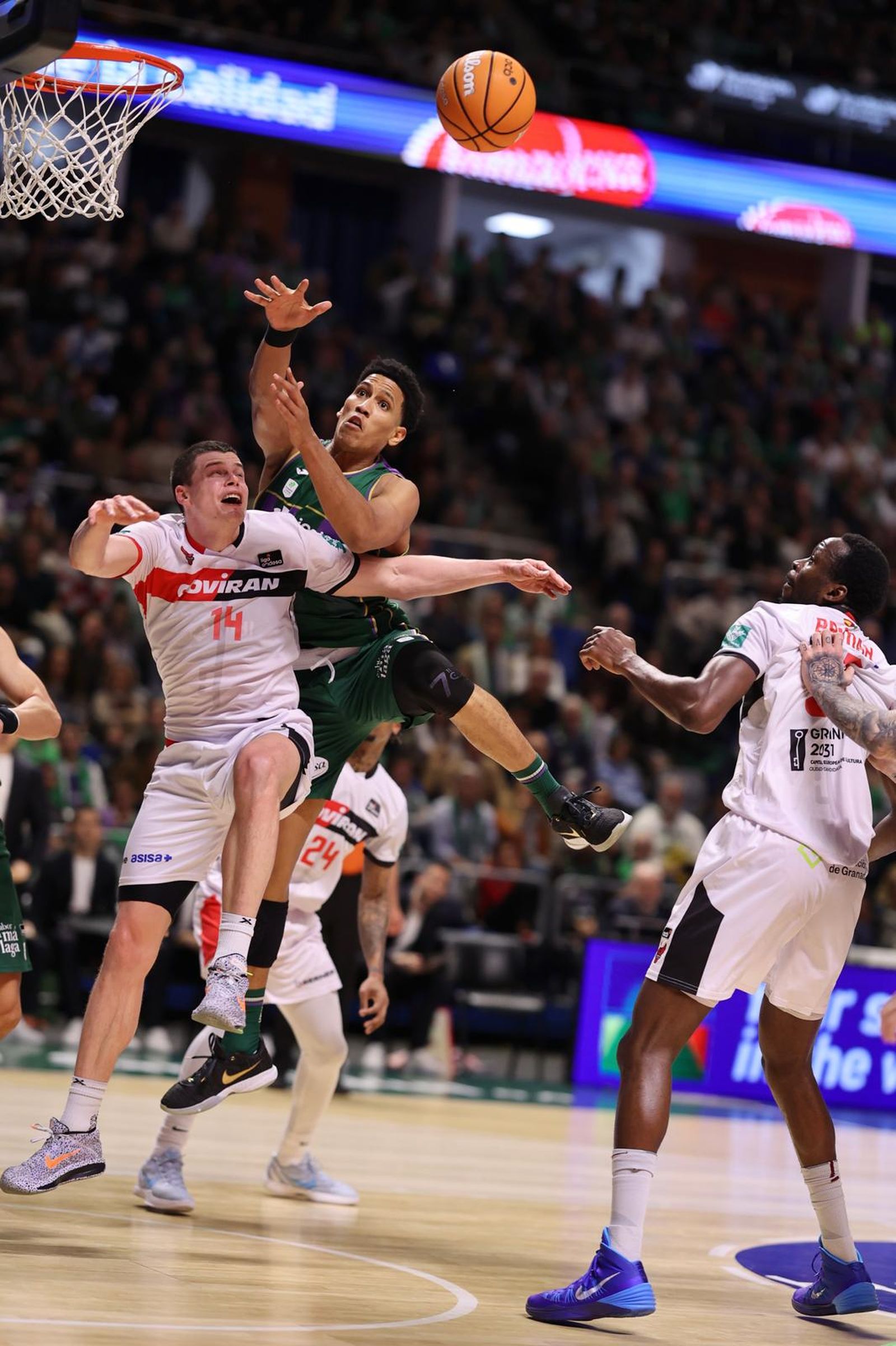 El Unicaja-Covirán Granada, en fotos
