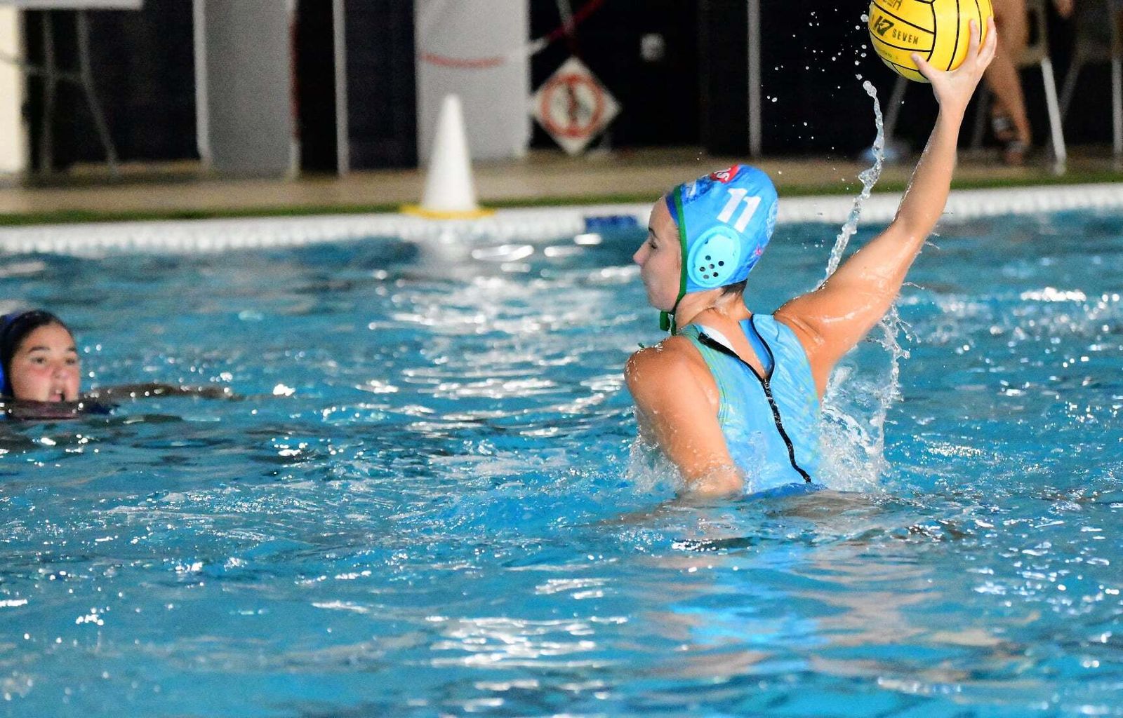 Lucía Medinilla arma el brazo.