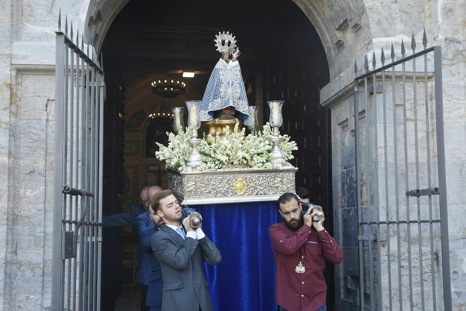 El primer traslado de la Fuensanta en el 25 aniversario de su Coronación, en fotografías