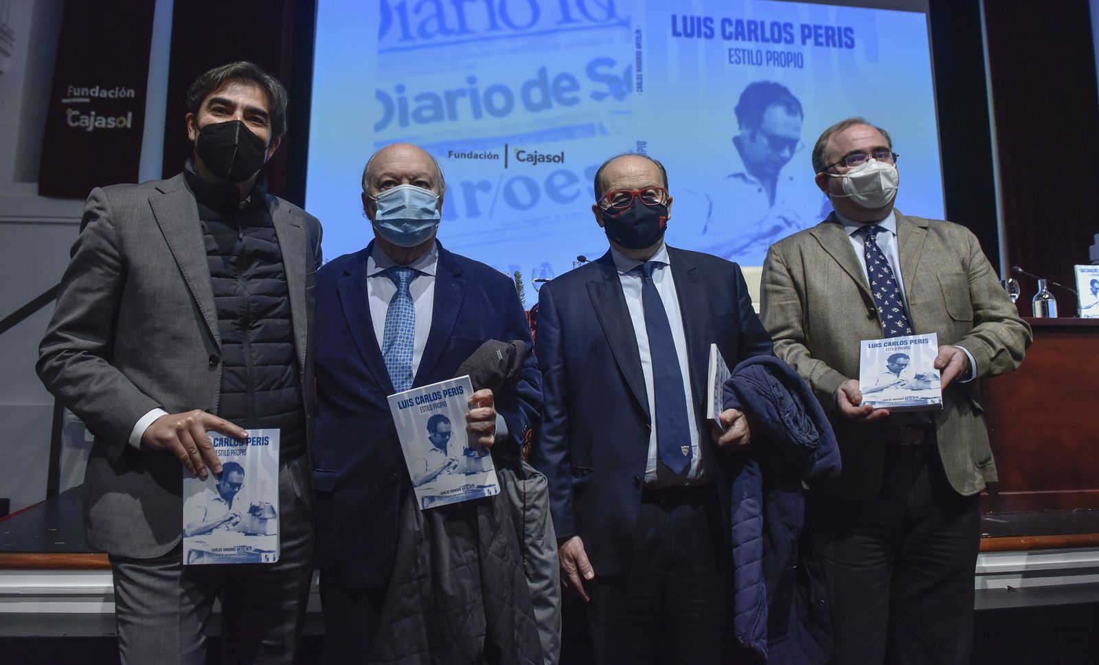 La presentación del libro de Carlos Navarro, sobre Luis Carlos Peris en imágenes
