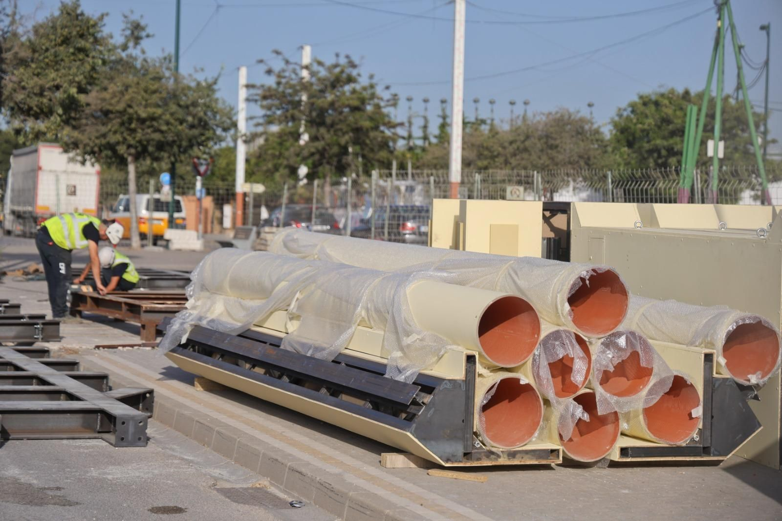 Comienza la cuenta atrás para la Feria de Málaga, en imágenes