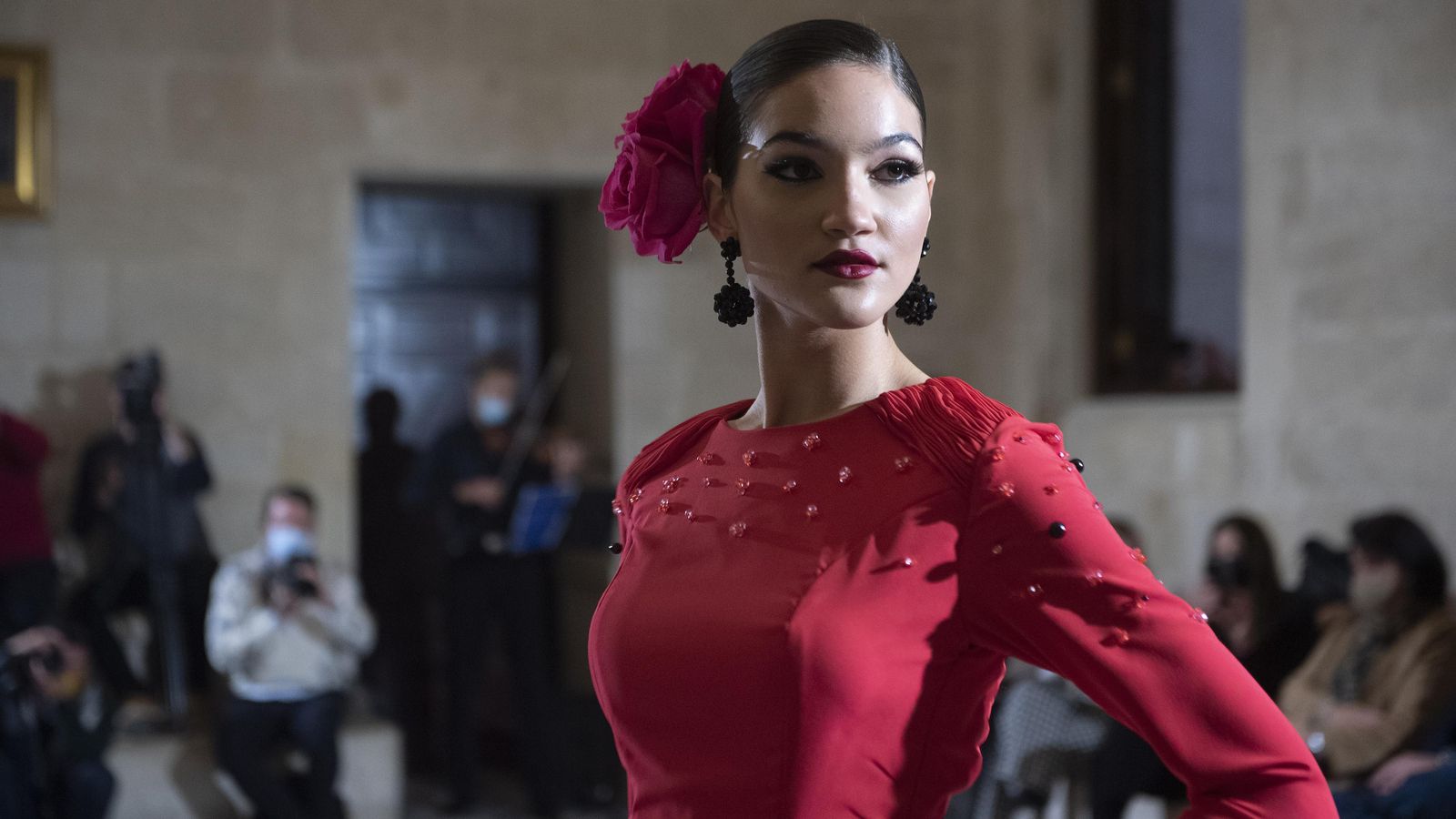 Diseño de Inma Benicio en el desfile de moda flamenca Uniqo Qlamenco.