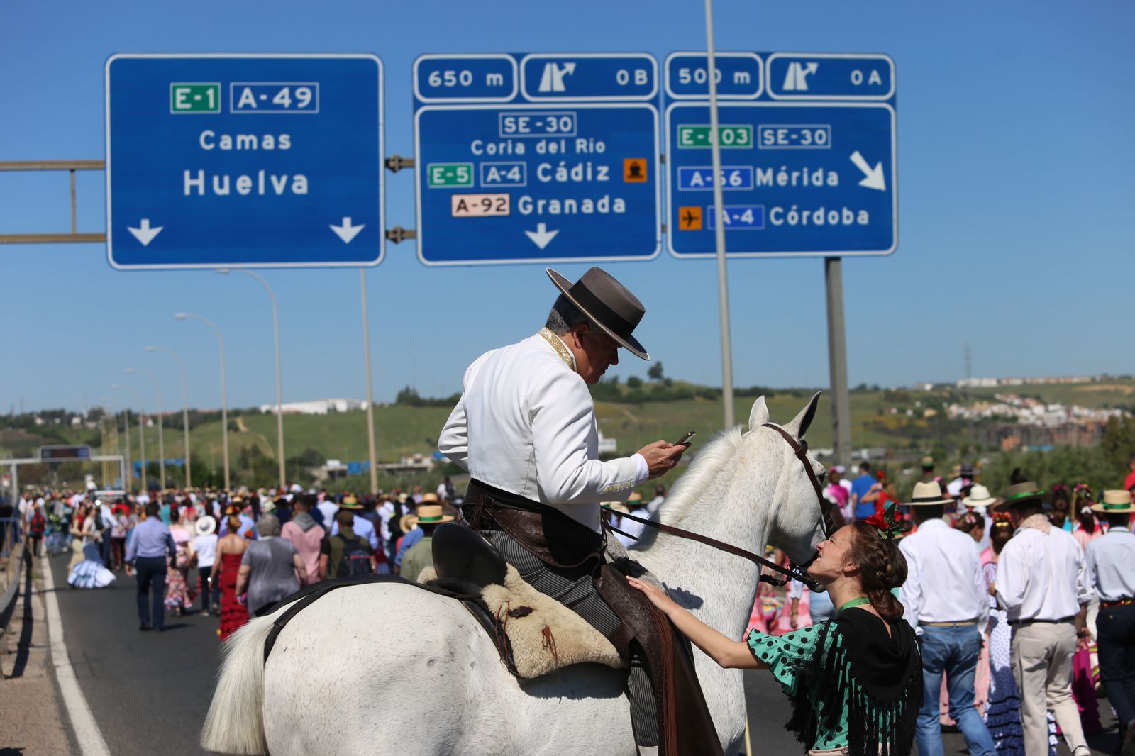 Salida de la Hermandad del Rocío de Triana