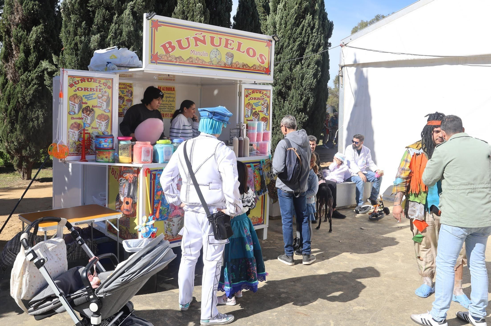 Imágenes del gran ambiente en el carrusel de agrupaciones del Carnaval Colombino 2024
