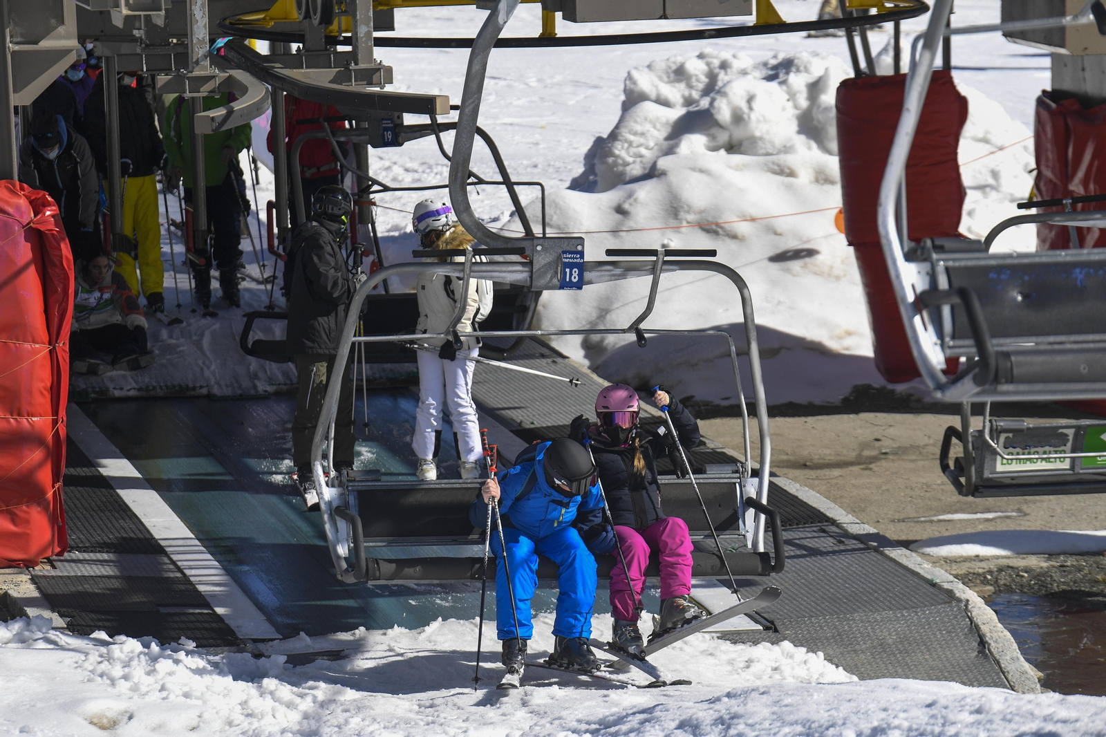 Fotos del último día de esquí en Sierra Nevada