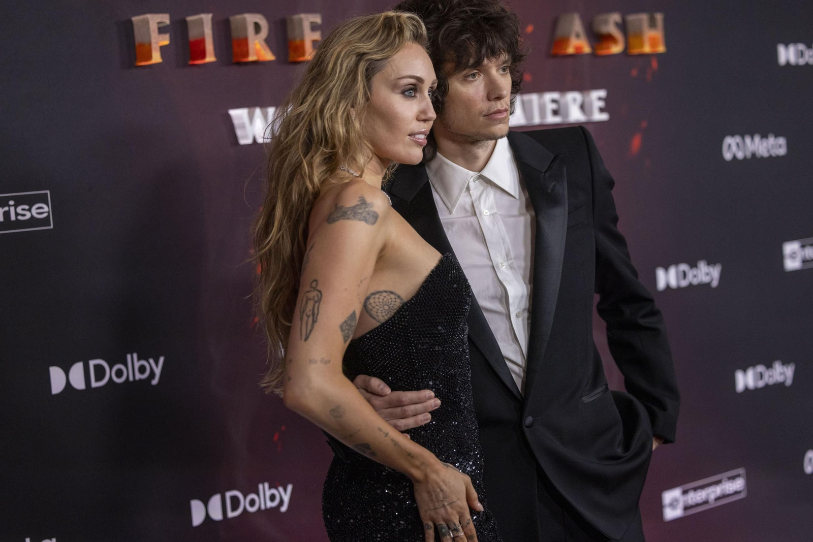 Miley Cyrus y Maxx Morando en la gala de 'Avatar' este lunes