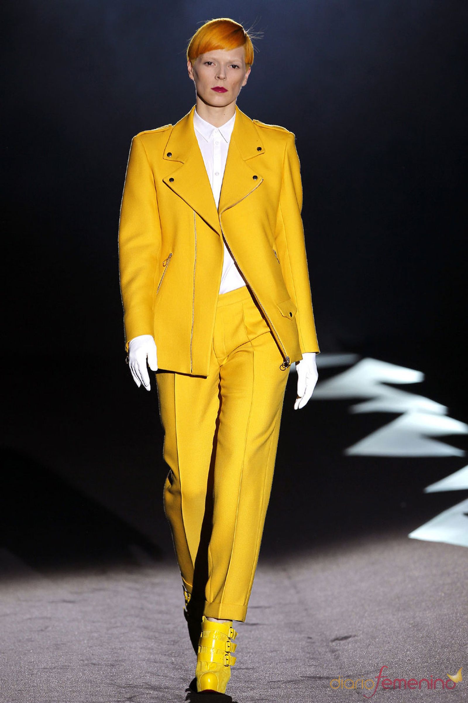 Bimba, luciendo un diseño de David Delfín en uno de sus desfiles.