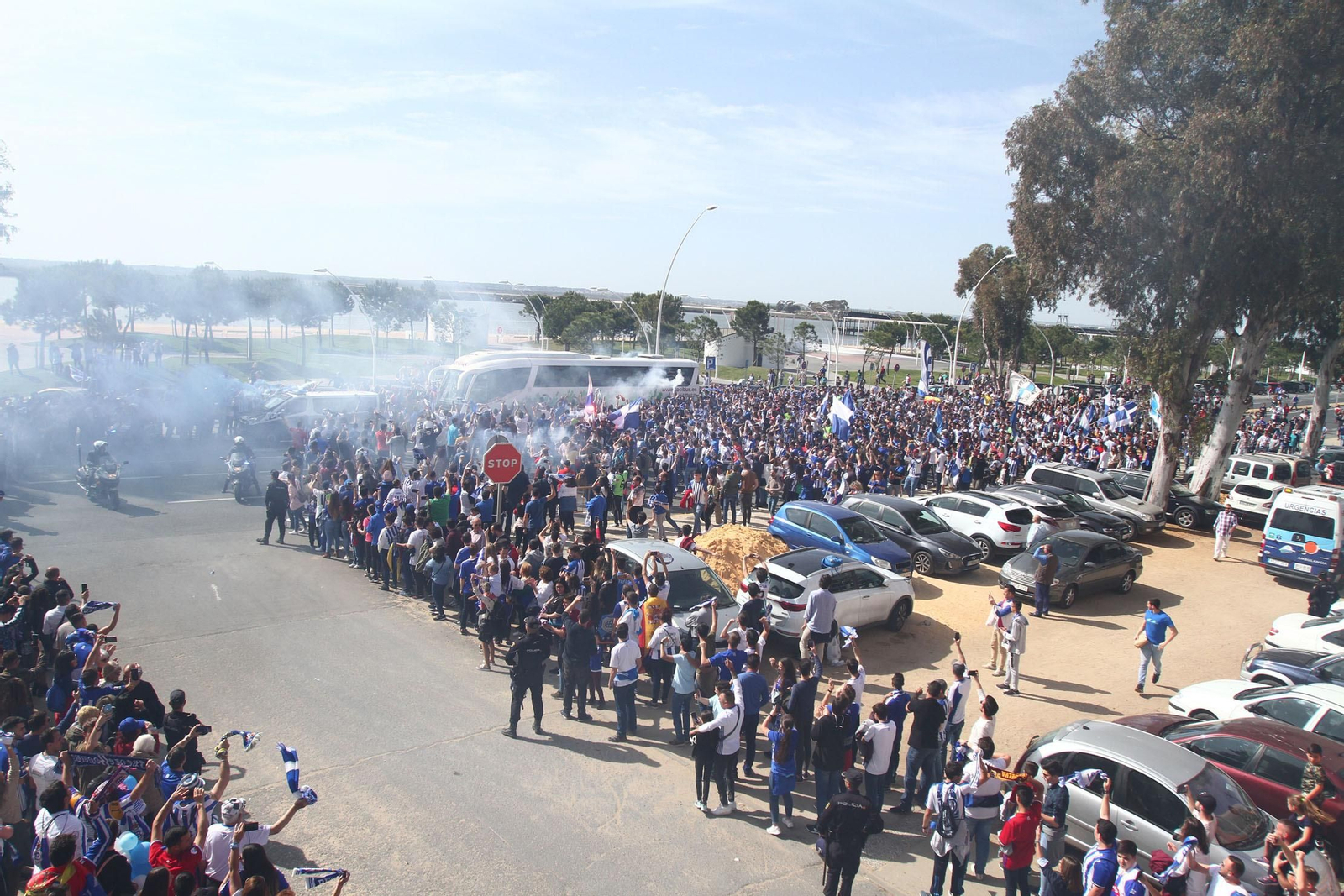 Ambientazo en las gradas del Recreativo de Huelva y el San Fernando