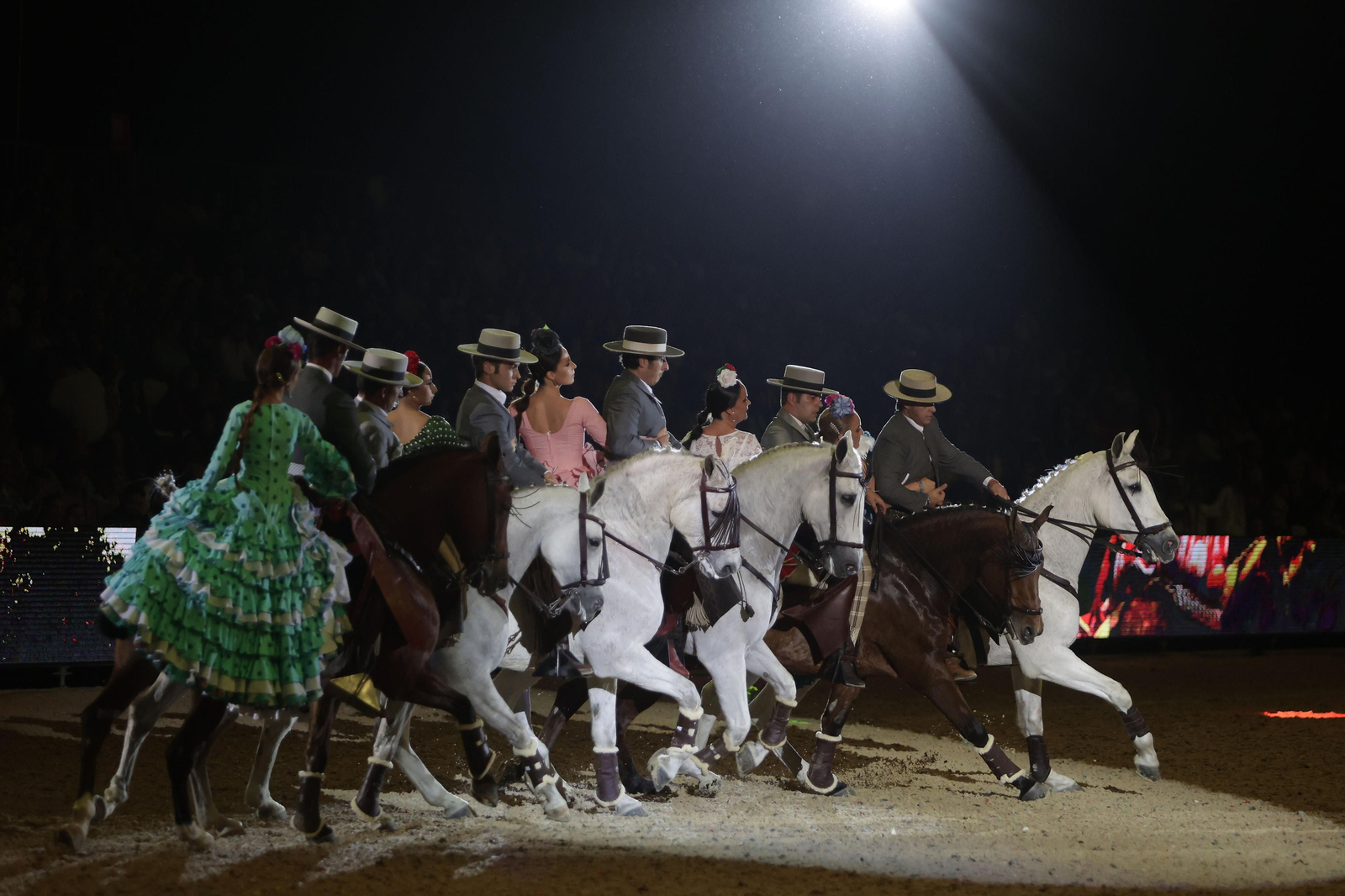 Las imágenes del espectáculo de  SICAB 2022