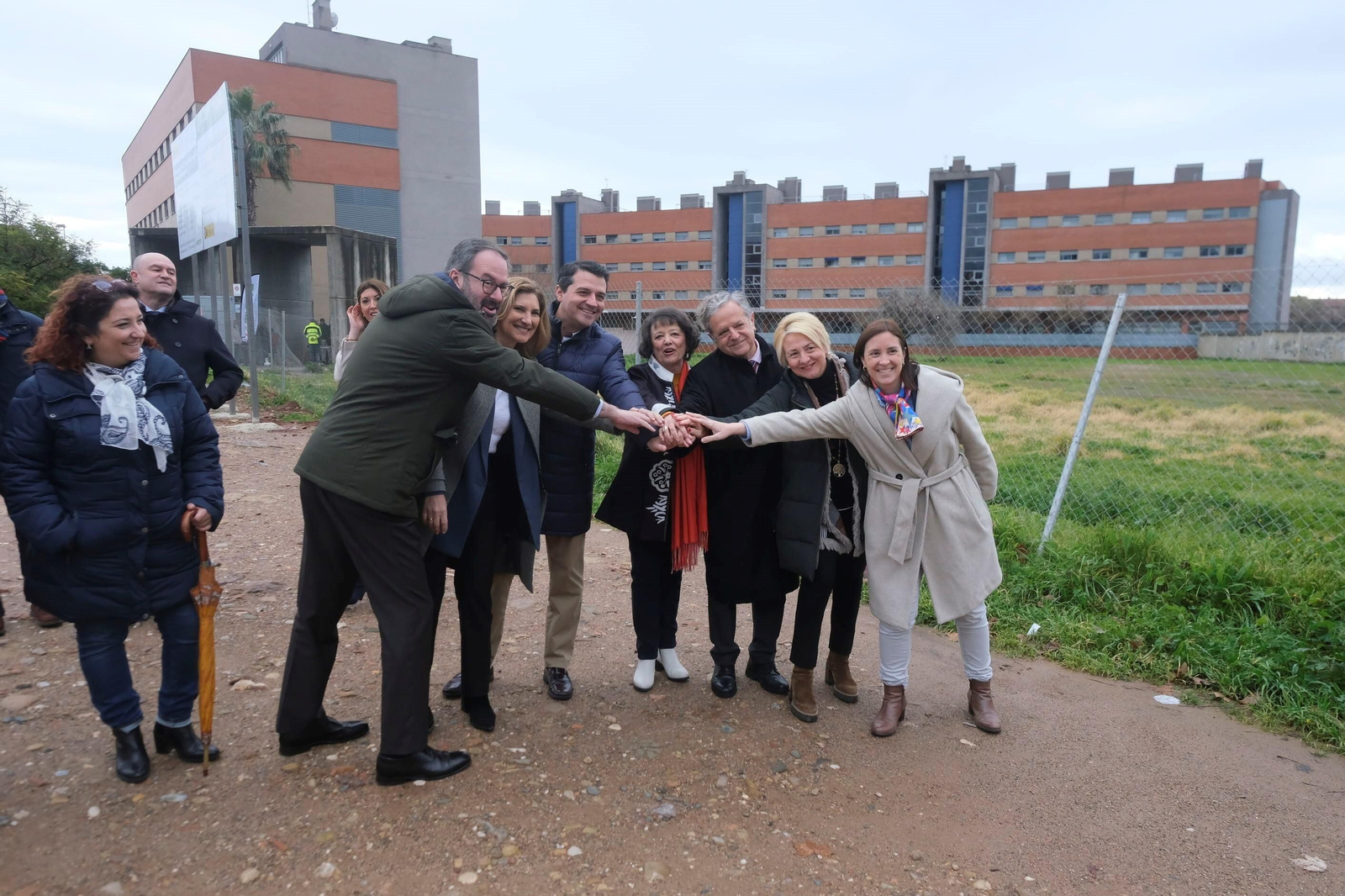 El inicio de las obras de los apartamentos para mayores de Sama Naharro en Córdoba, en imágenes