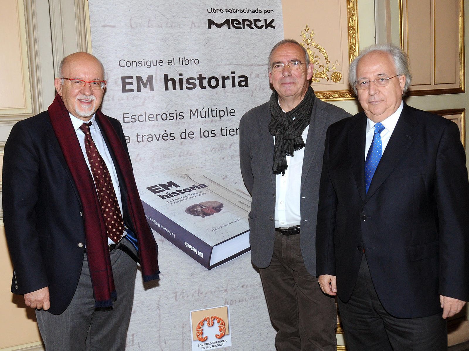 Manuel Arias, uno de los autores, Juan José Ruiz, cordinador del libro y Óscar Fernández, prologuista del libro.