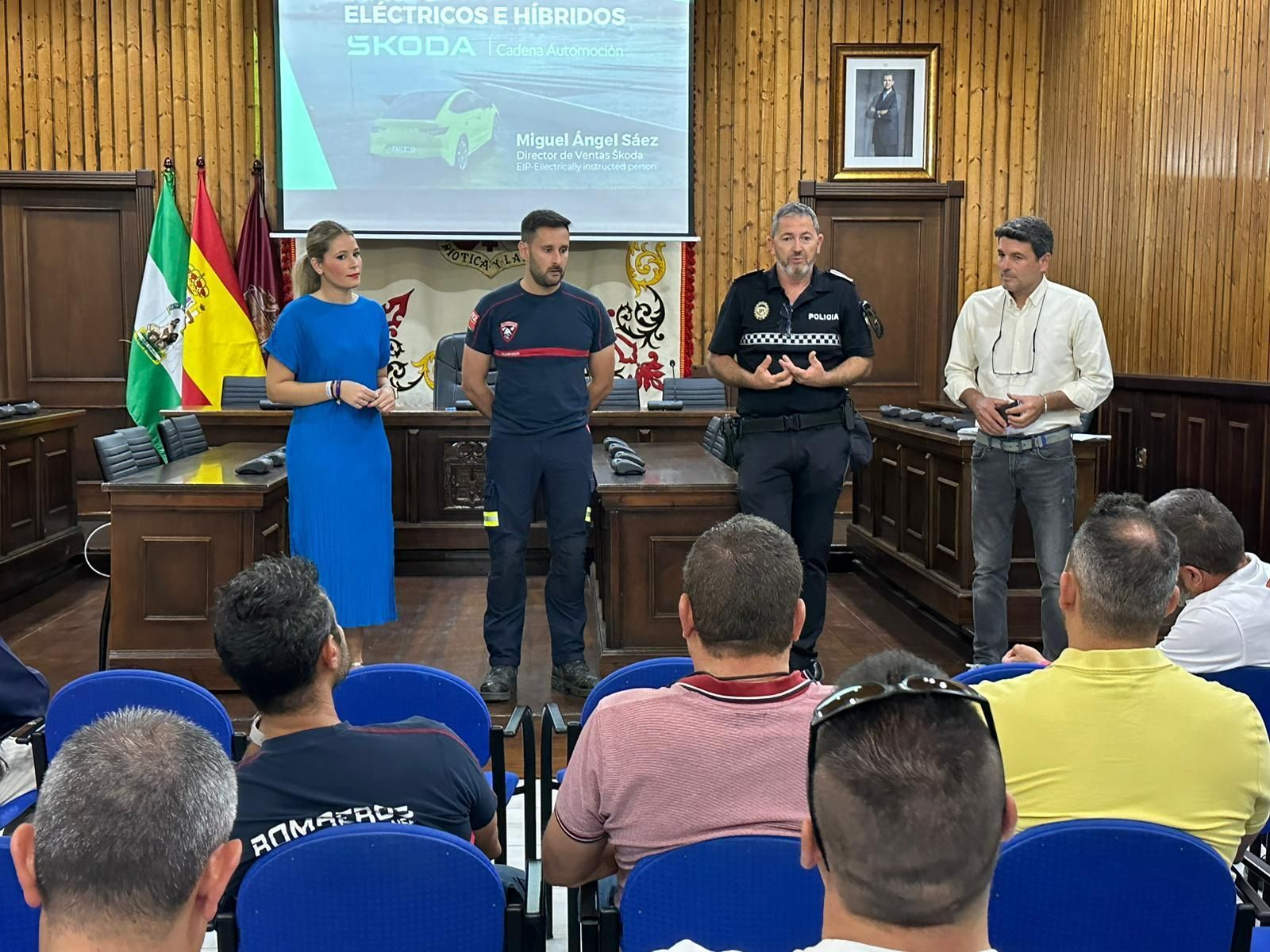 Han conocido de cerca, además, los vehículos eléctricos e híbridos.