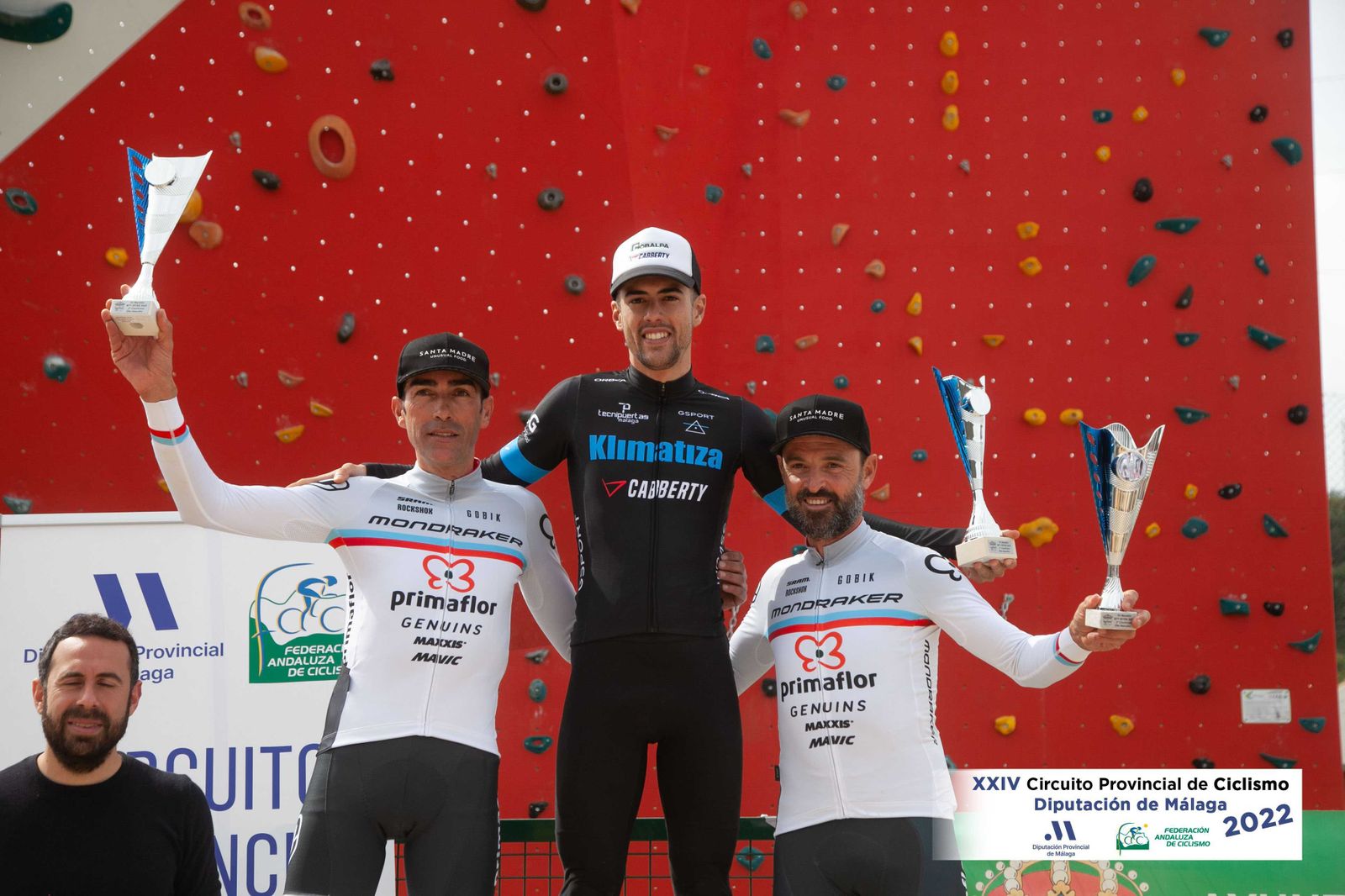 Carmelo Urbano, en lo alto del podio.