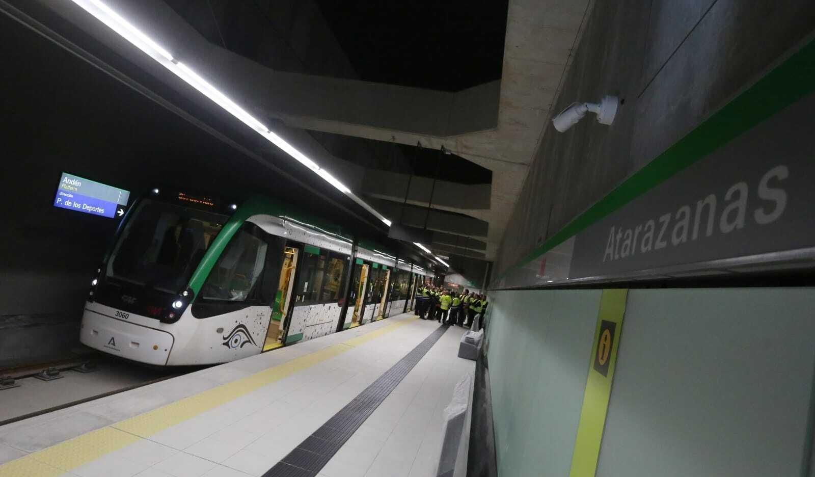 El metro en la estación de Atarazanas. El metro en la estación de Atarazanas.
