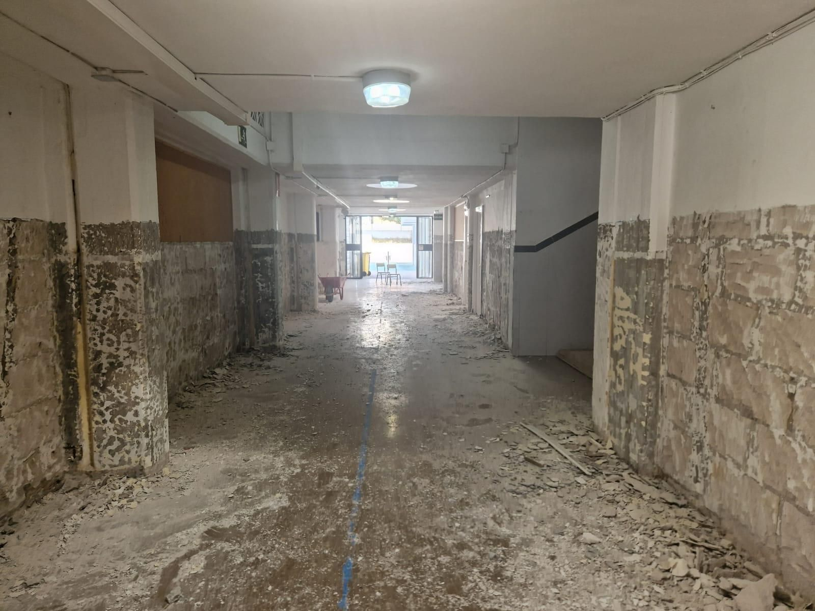 Actualmente se acometen trabajos de mejora en el CEIP Raimundo Rivero. Actualmente se acometen trabajos de mejora en el CEIP Raimundo Rivero.