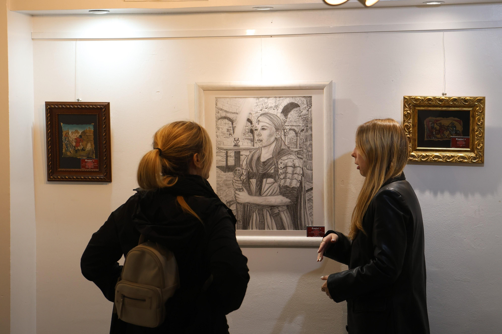 'Templarios', la exposición de Isabel Carrión en el Colegio de la Abogacía de Córdoba, en imágenes