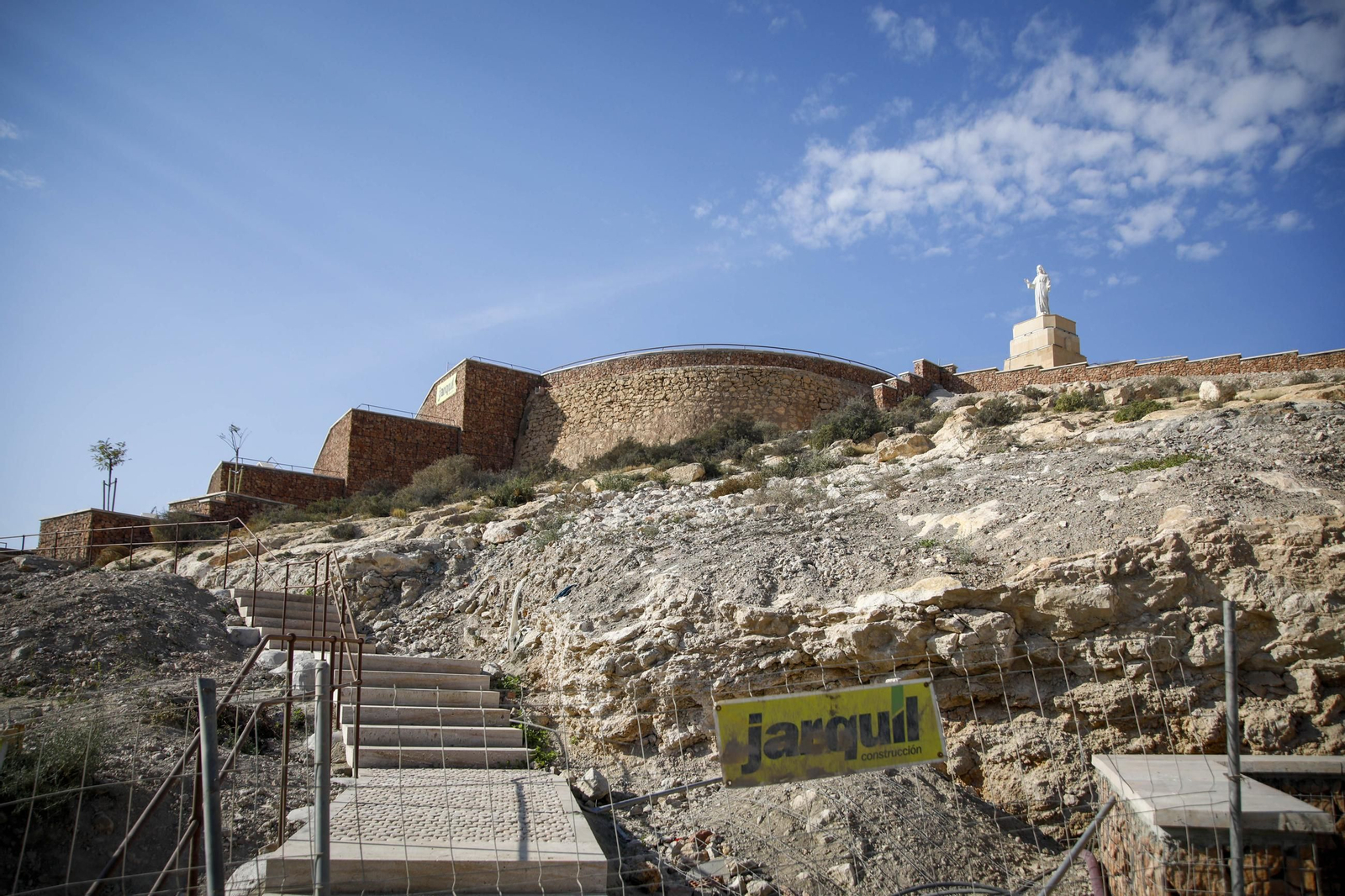 Las imágenes de los escombros en las obras de San Cristóbal de Almería