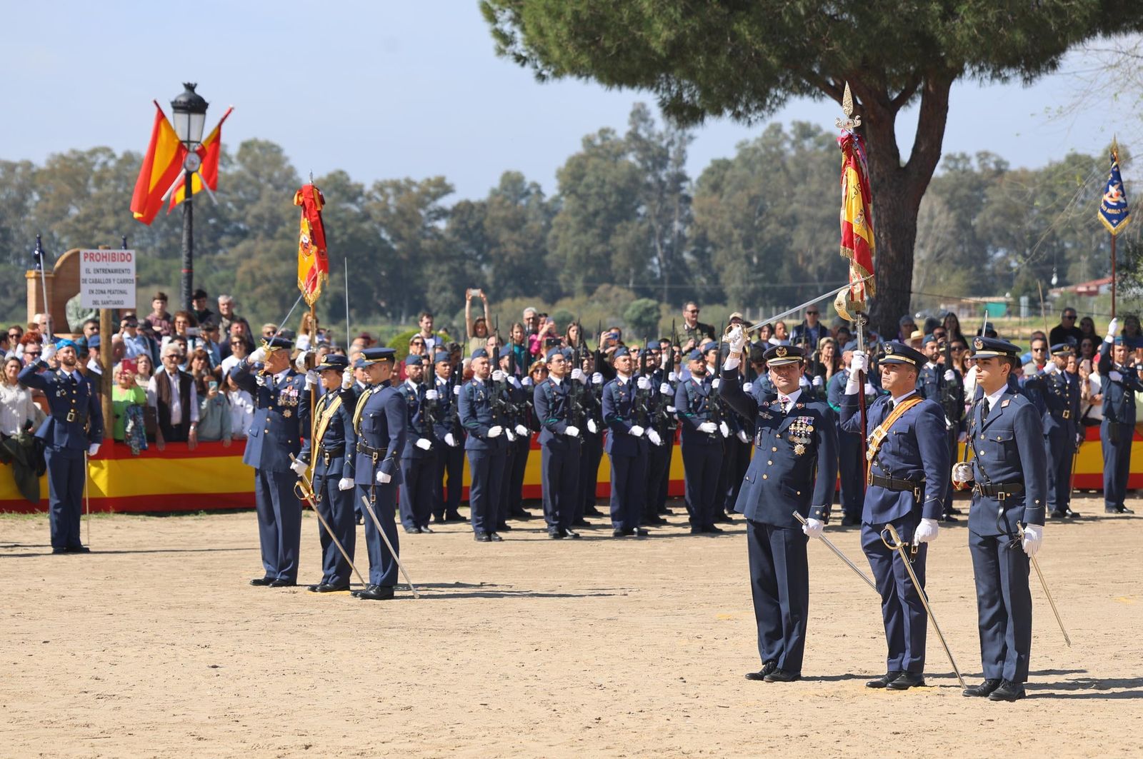 Imágenes del acto de Juramento o Promesa de Fidelidad a la Bandera Nacional en El Rocío