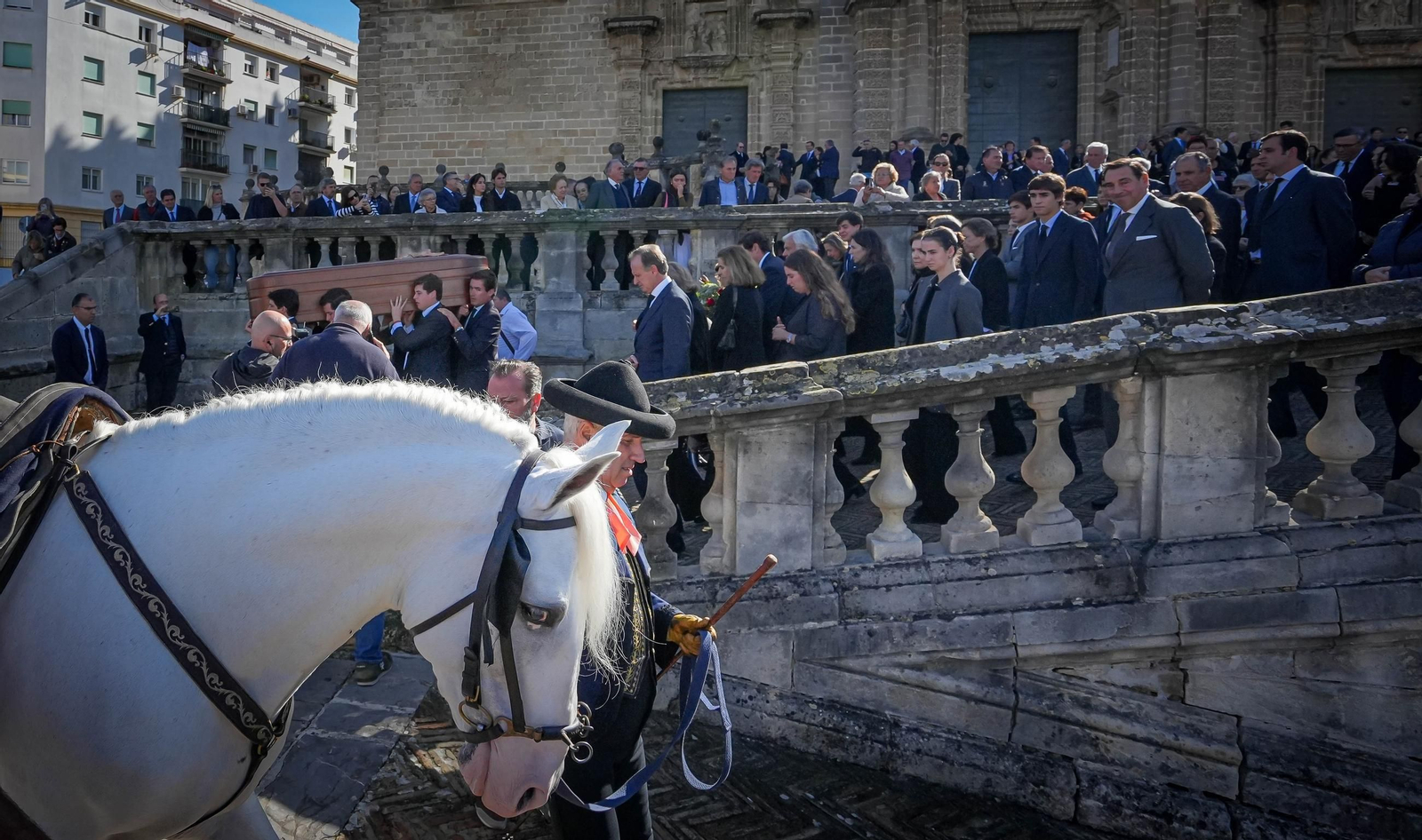 Imágenes del funeral de Álvaro Domecq en la catedral de Jerez