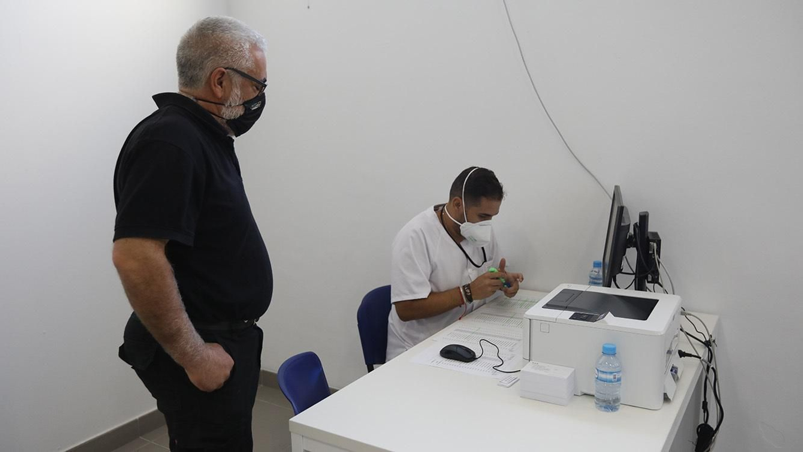 Las fotos de la vacunación contra  la Covid-19 en La Línea de la Concepción