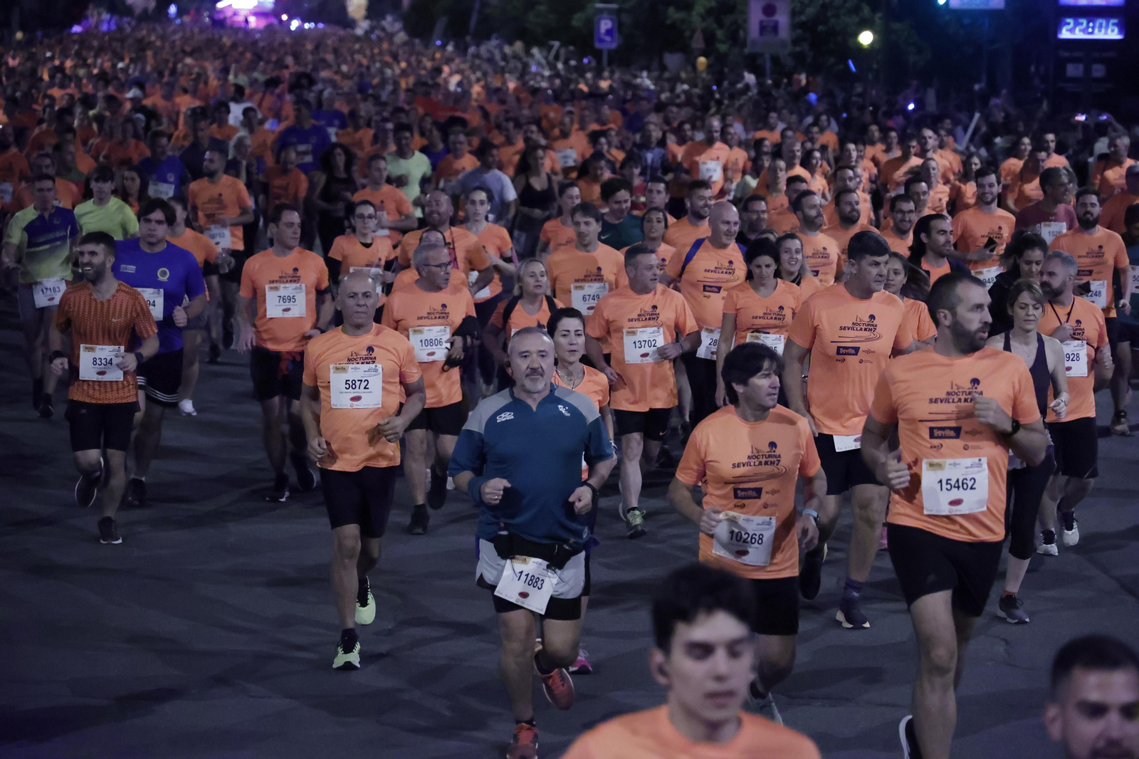 Búscate en la Carrera Nocturna de Sevilla (3)