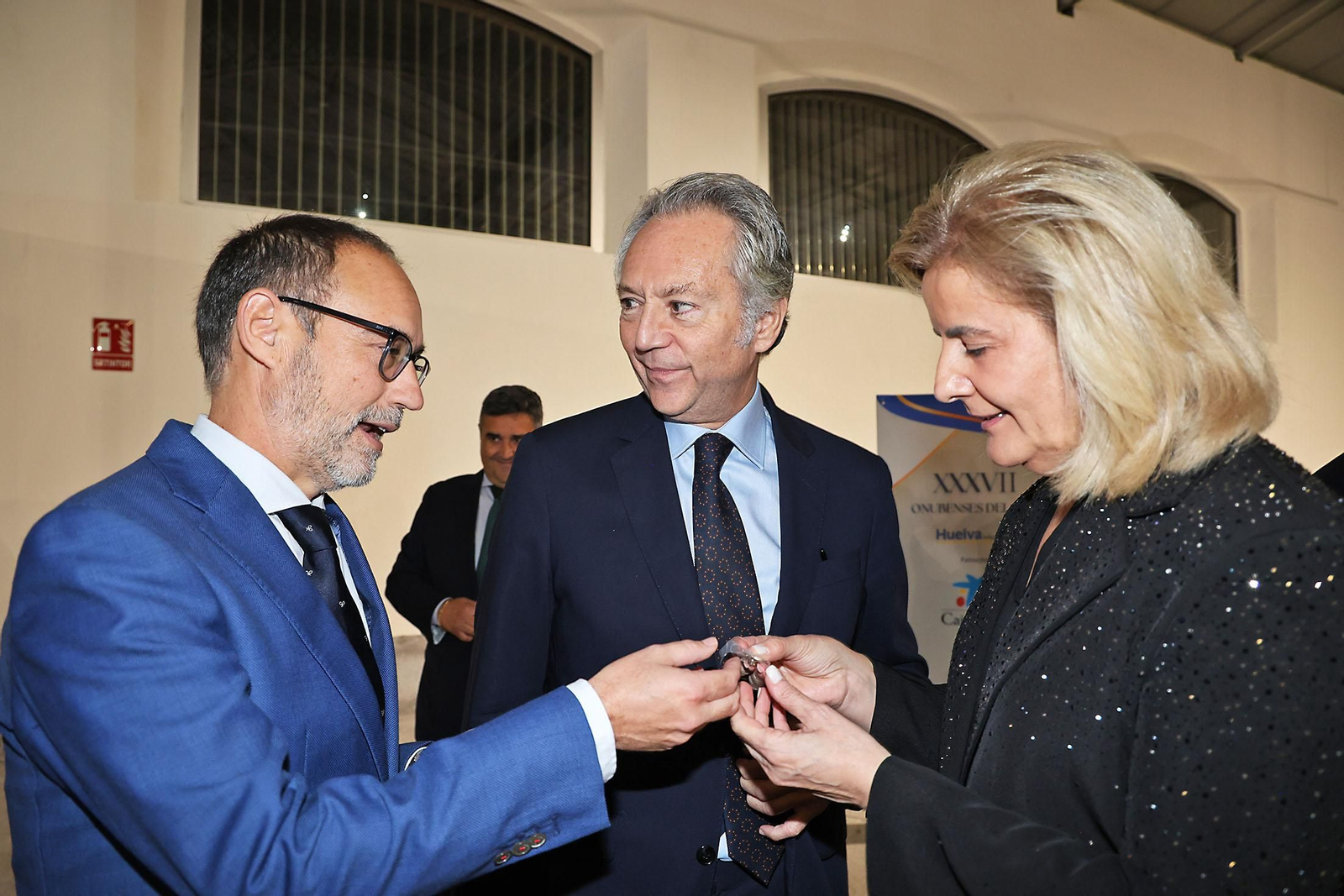 Imágenes de los invitados a la gala de los  37 premios Onubenses del Año