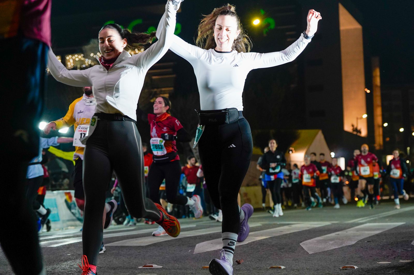 En imágenes: búscate en tu llegada a meta de la Carrera de San Antón 2026 (18)