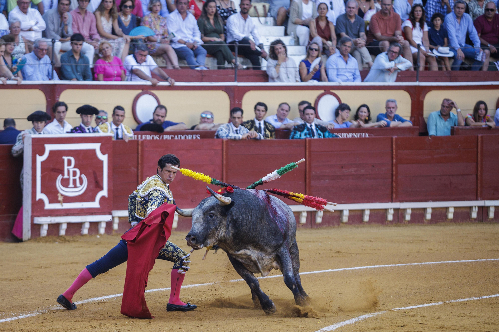 Las imágenes de la tarde de toros del domingo en El Puerto