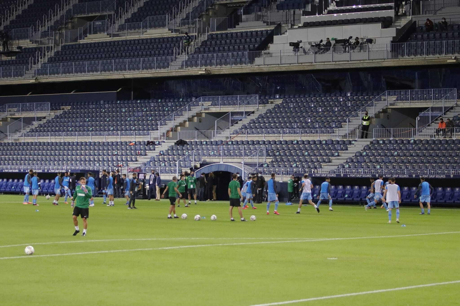Las fotos del calentamiento previo del Málaga CF-Mirandés