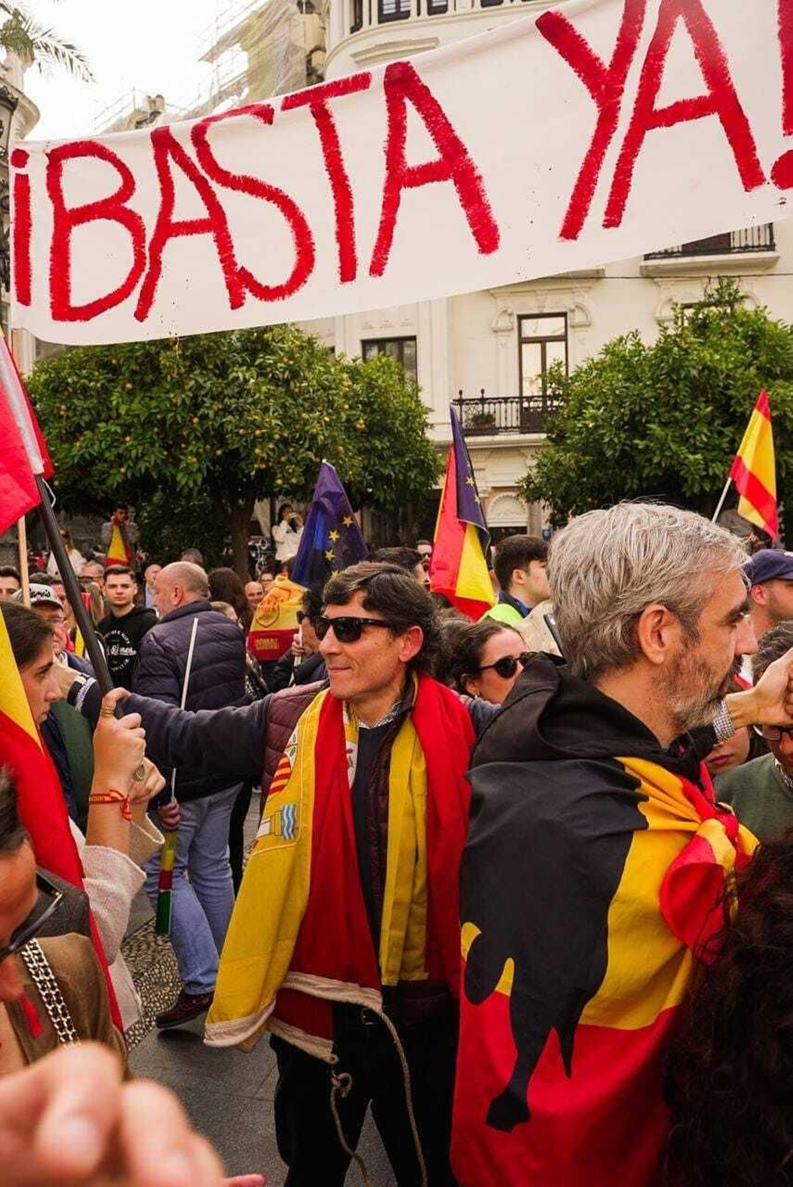 Las imágenes de la protesta multitudinaria del PP contra la amnistía en Córdoba