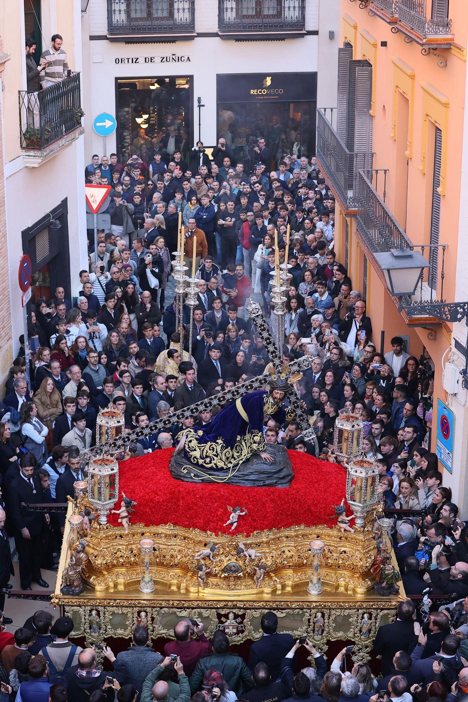 Las fotos de la salida extraordinaria de Nuestro Padre Jesús de las Penas