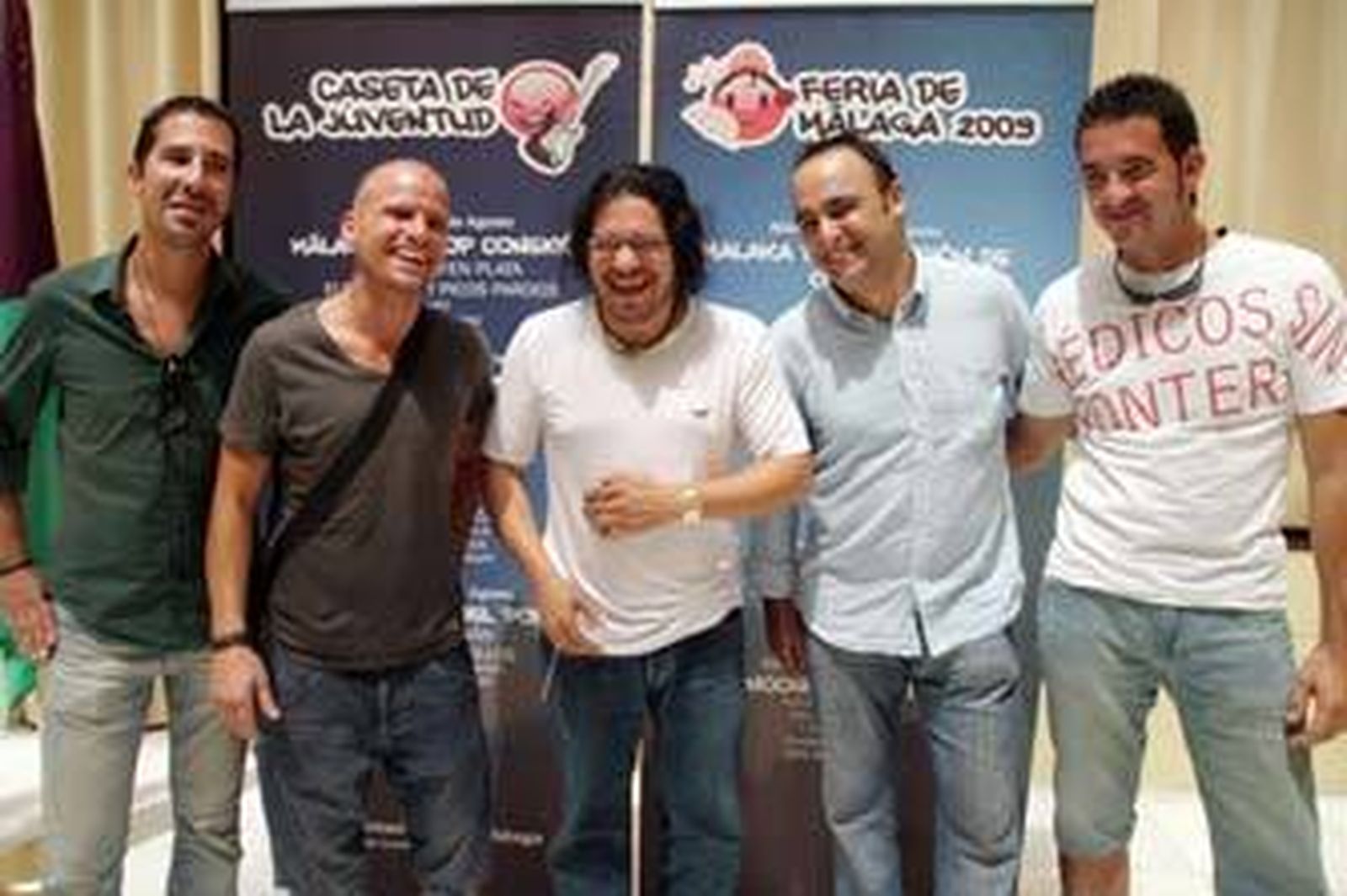 Más de 30 grupos musicales, como Raimundo Amador o El Trío del Saco, actuarán en la caseta de la juventud en la Feria