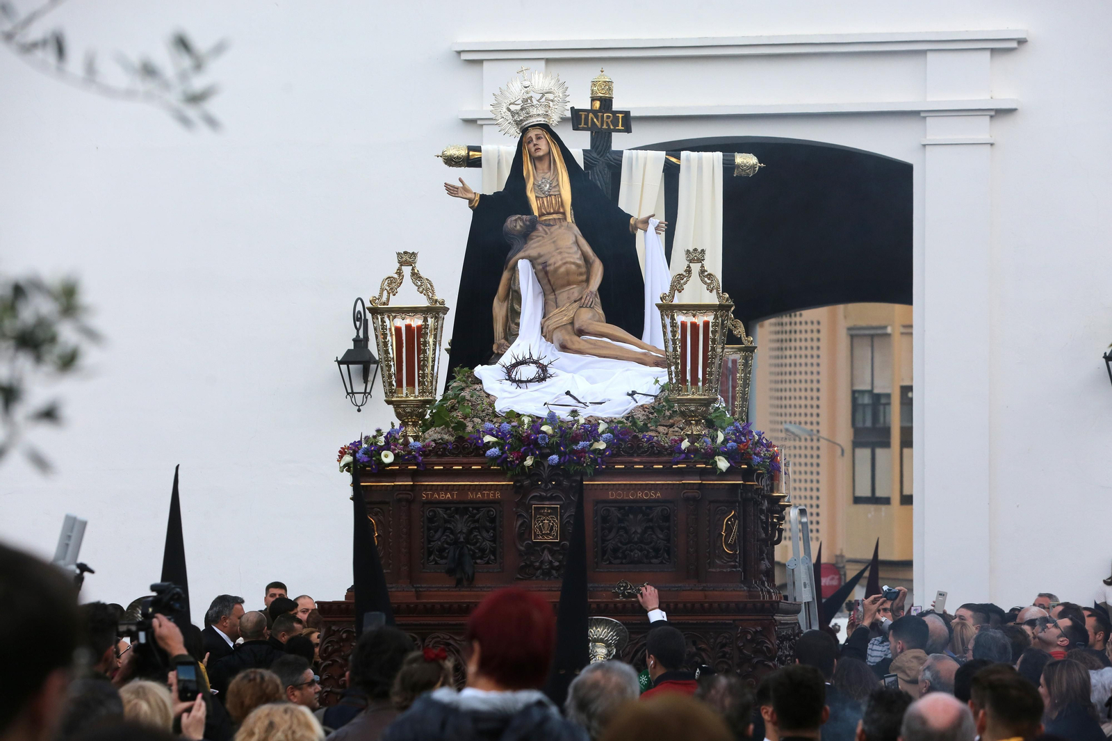 Imágenes de la Hermandad de Nuestra Señora de las Angustias, Santo Entierro de Cristo y Soledad de María