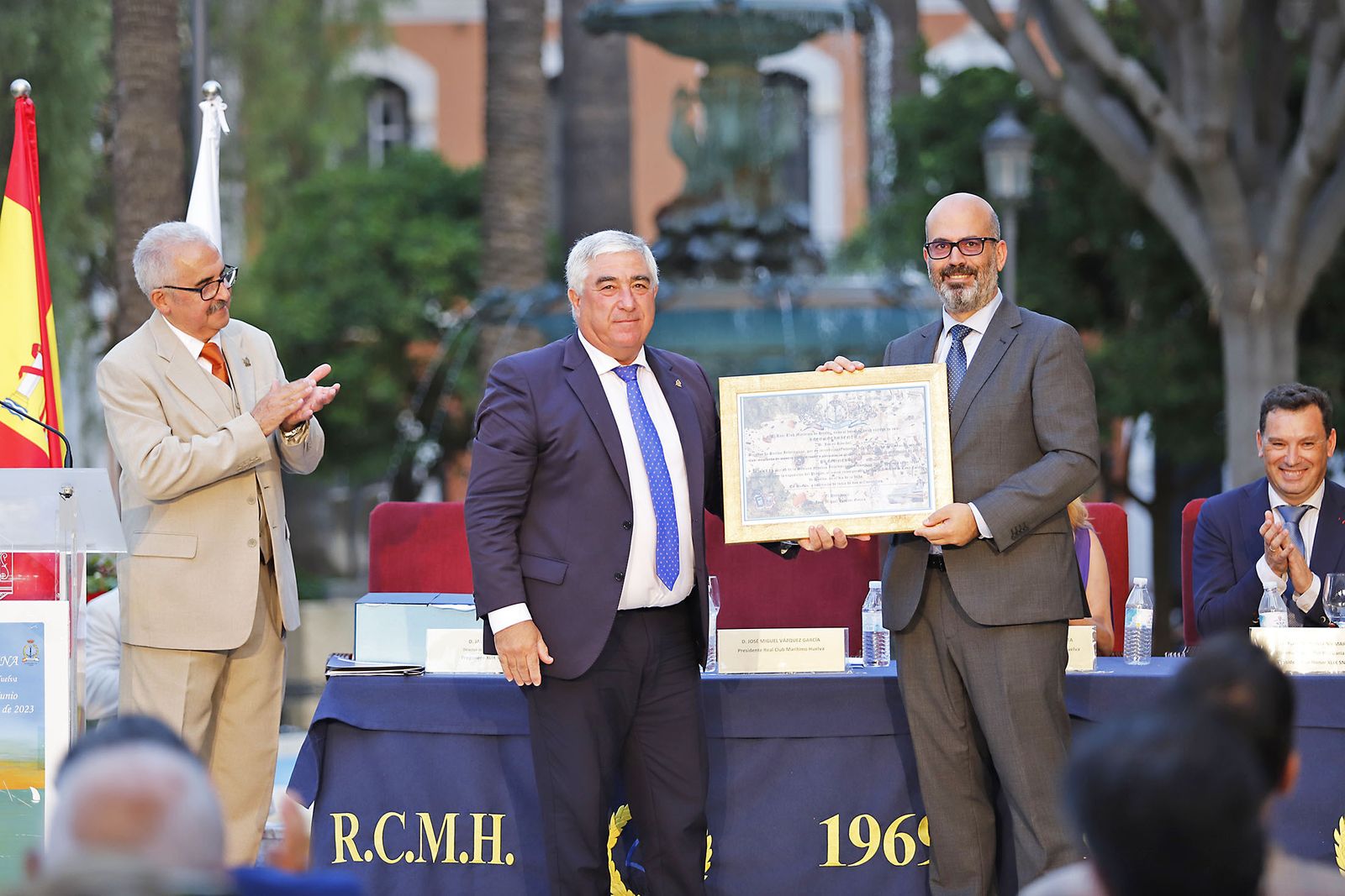 Imágenes del pregón de la XLIX edición de la Semana Náutica Internacional Colombina