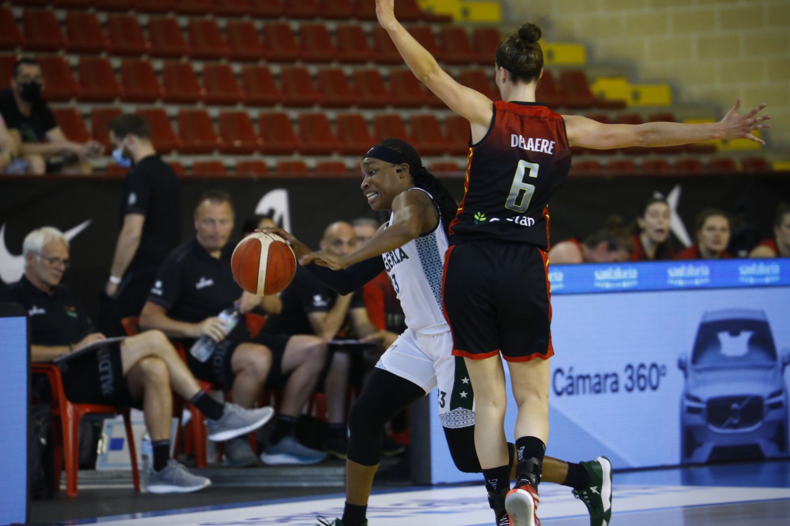 Las imágenes del triunfo de Bélgica sobre Nigeria en Córdoba