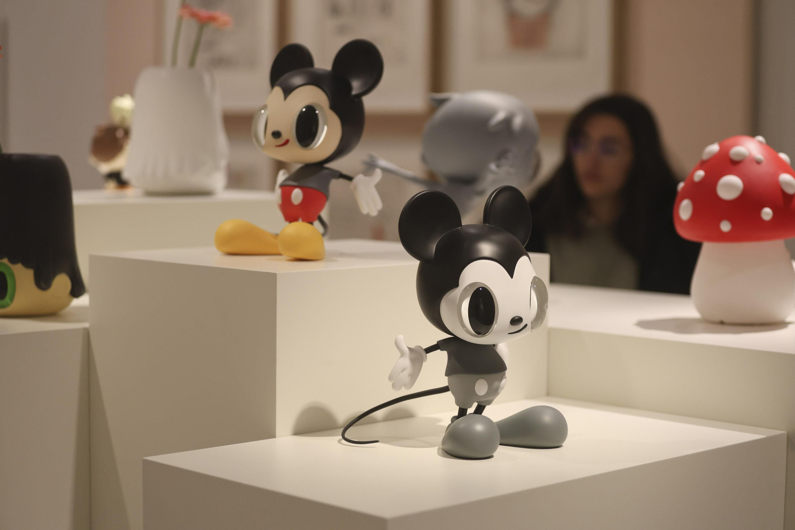 Las fotos de la exposición de Javier Calleja en Málaga y su gato Günter