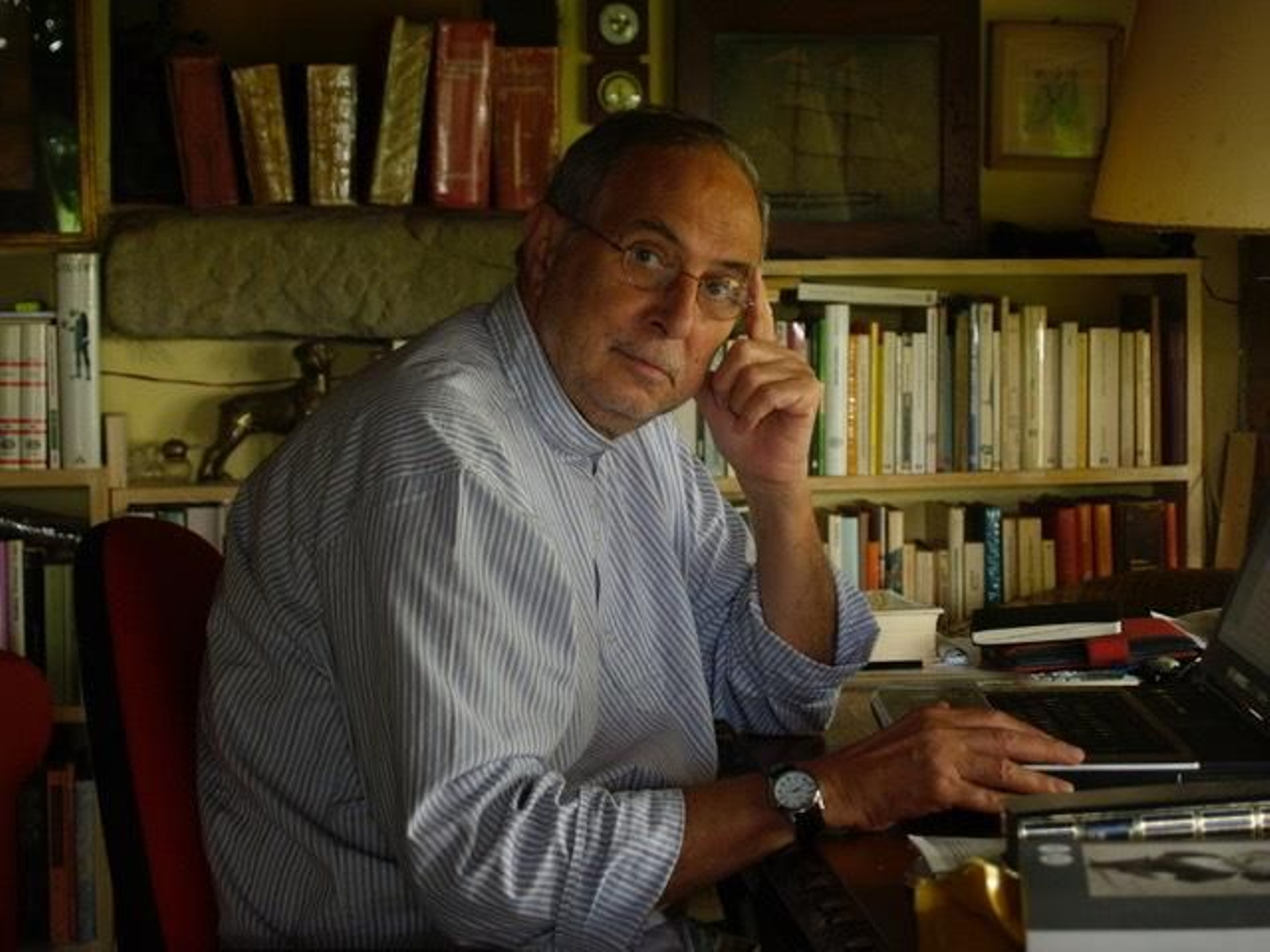 El escritor Giuseppe Cafiero