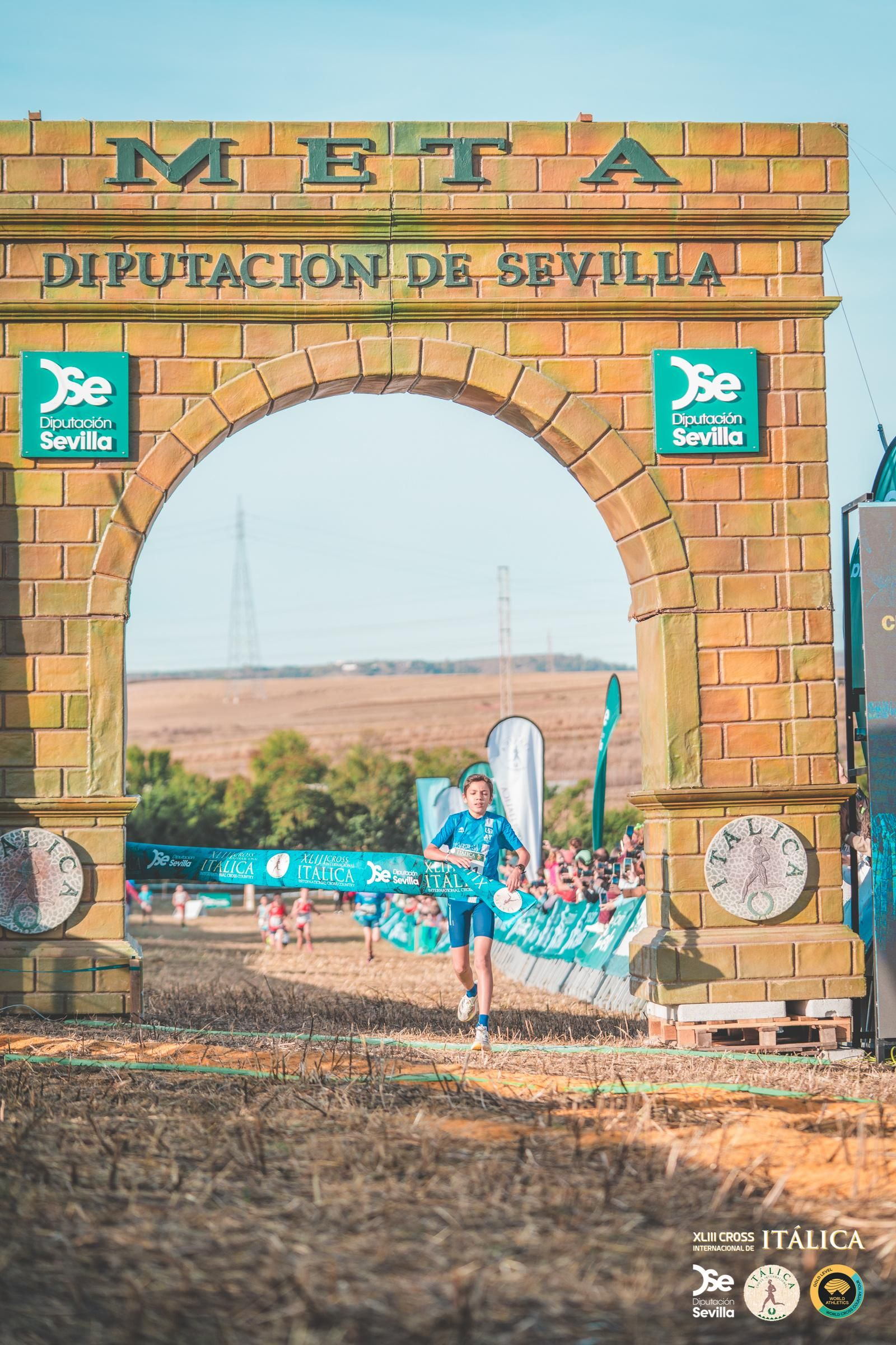 Búscate en las fotos del Cross de Itálica 2025 | 8