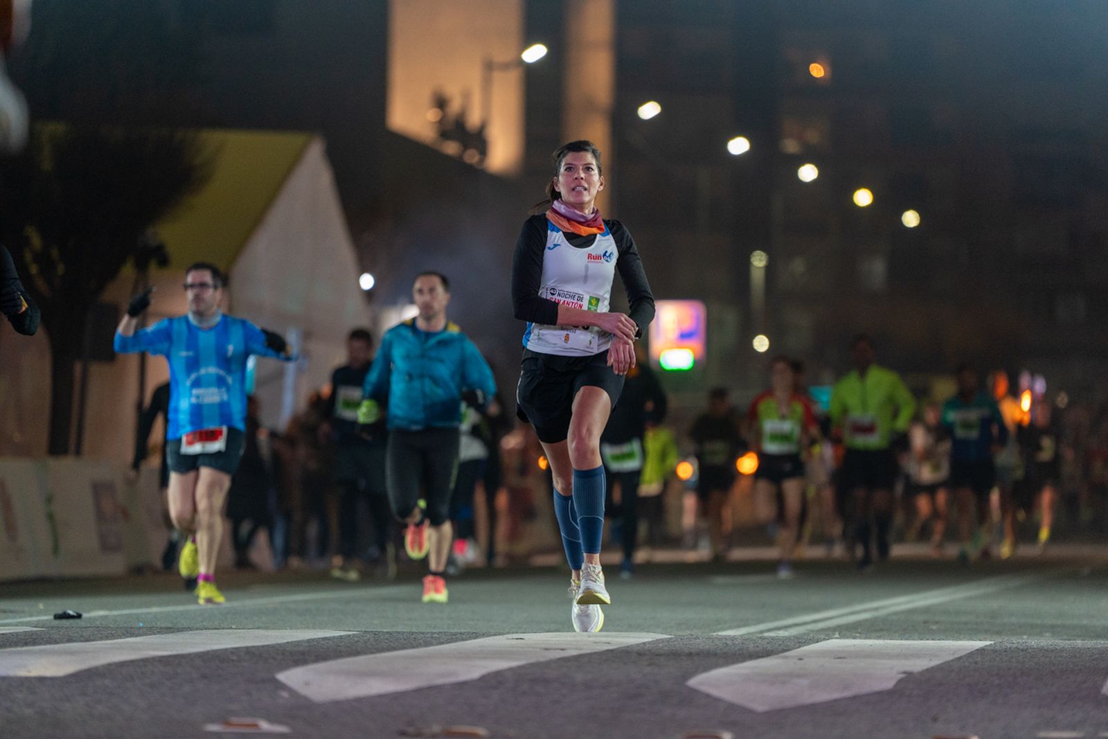 En imágenes: búscate en tu llegada a meta de la Carrera de San Antón 2026 (7)