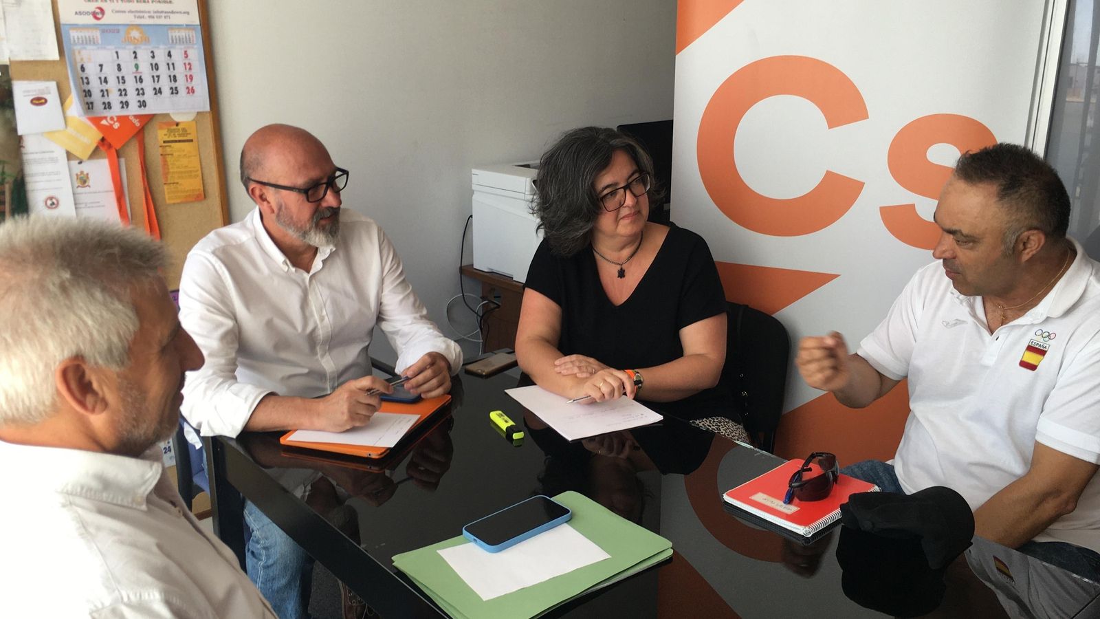 Los concejales de Ciudadanos, en una reunión con Club Waterpolo Chiclana. Los concejales de Ciudadanos, en una reunión con Club Waterpolo Chiclana.