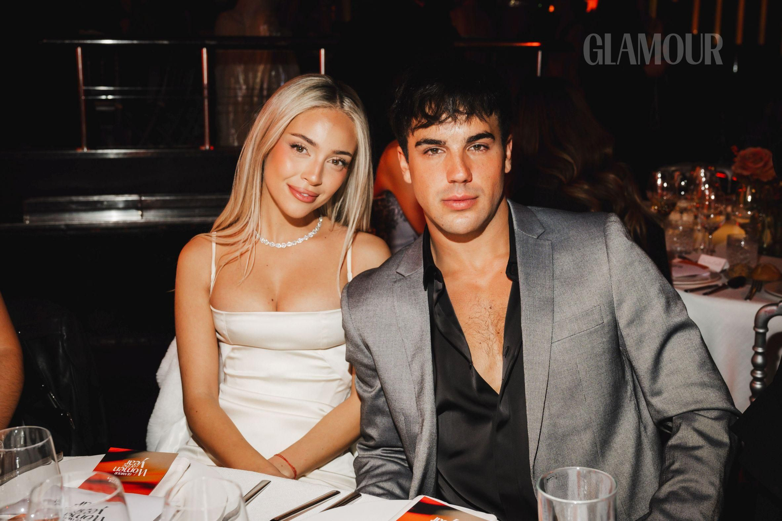 Ana Mena y Óscar Casas en la gala de 'Glamour'