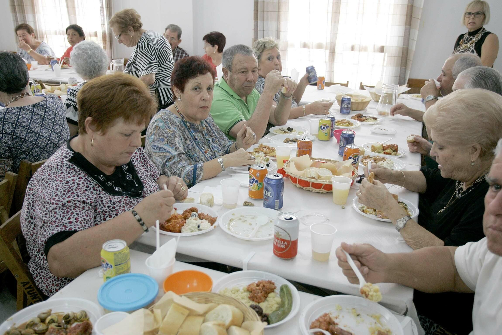 Imagen de una comida en un centro de residencia para personas mayores